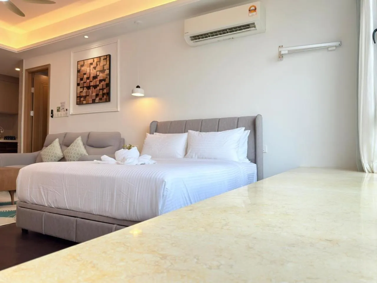 Bed in R&F Seine Region by ANJU