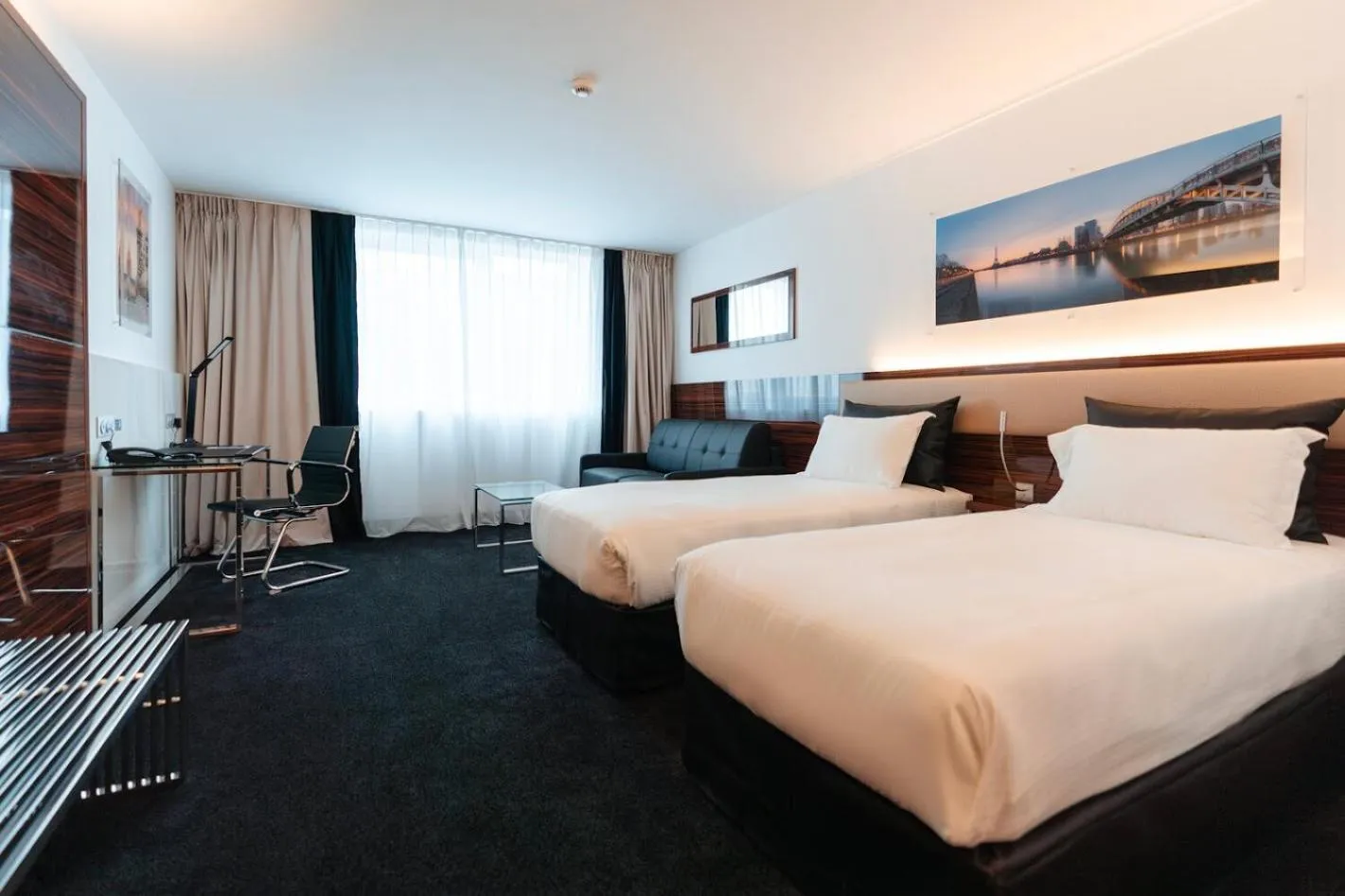 Bed in Westotel Taverny - Paris Val-d'Oise