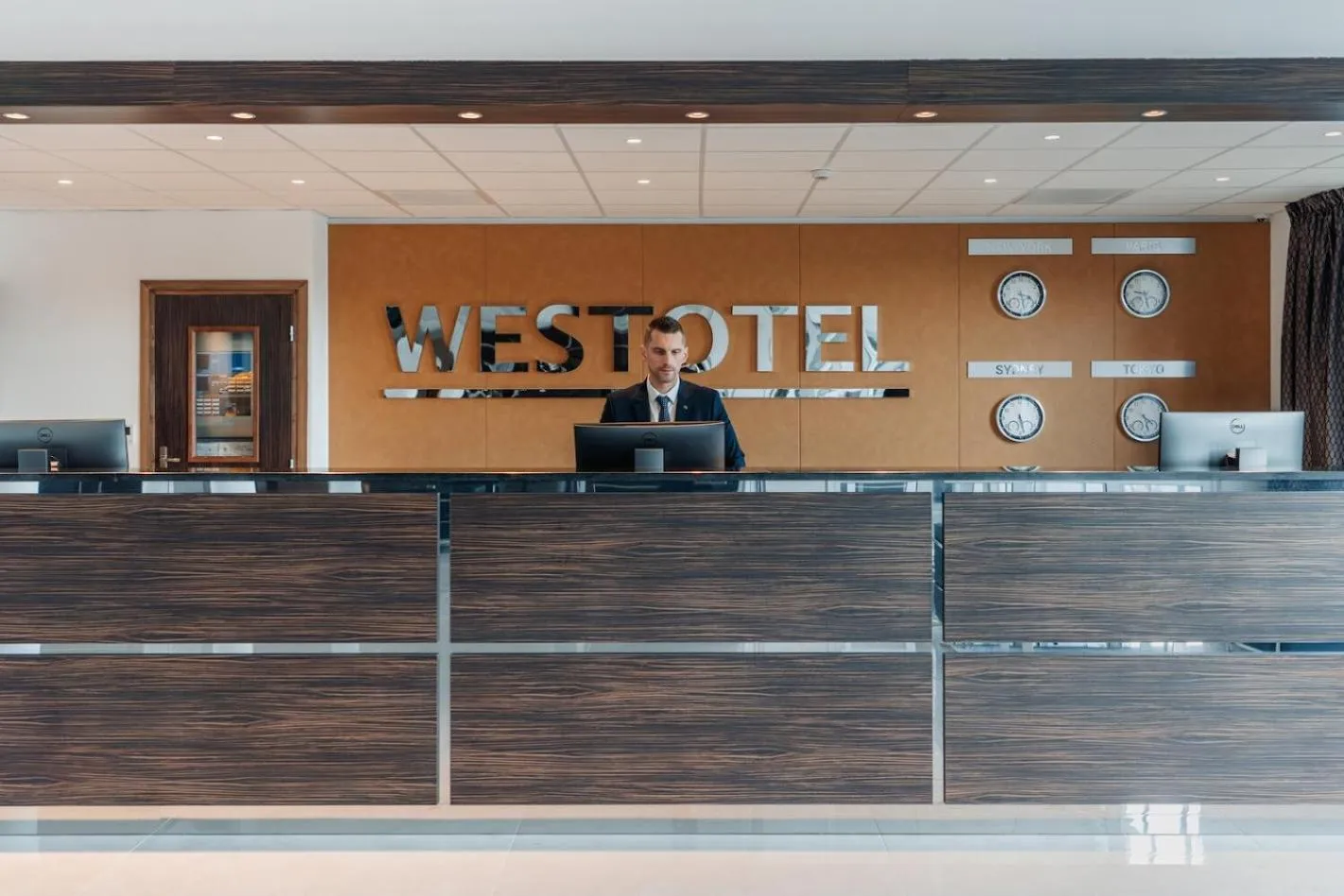 Lobby or reception in Westotel Taverny - Paris Val-d'Oise