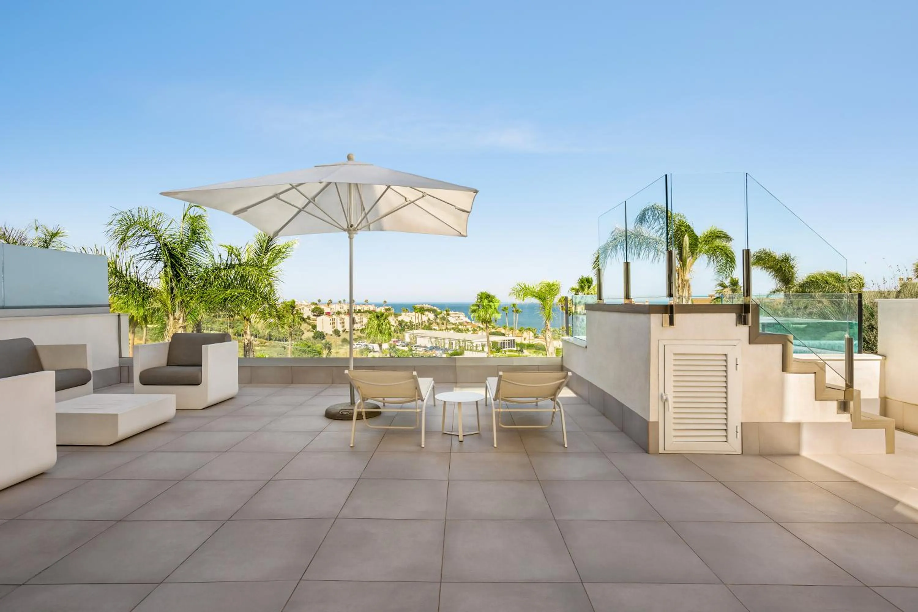 Seaview Residence with private pool