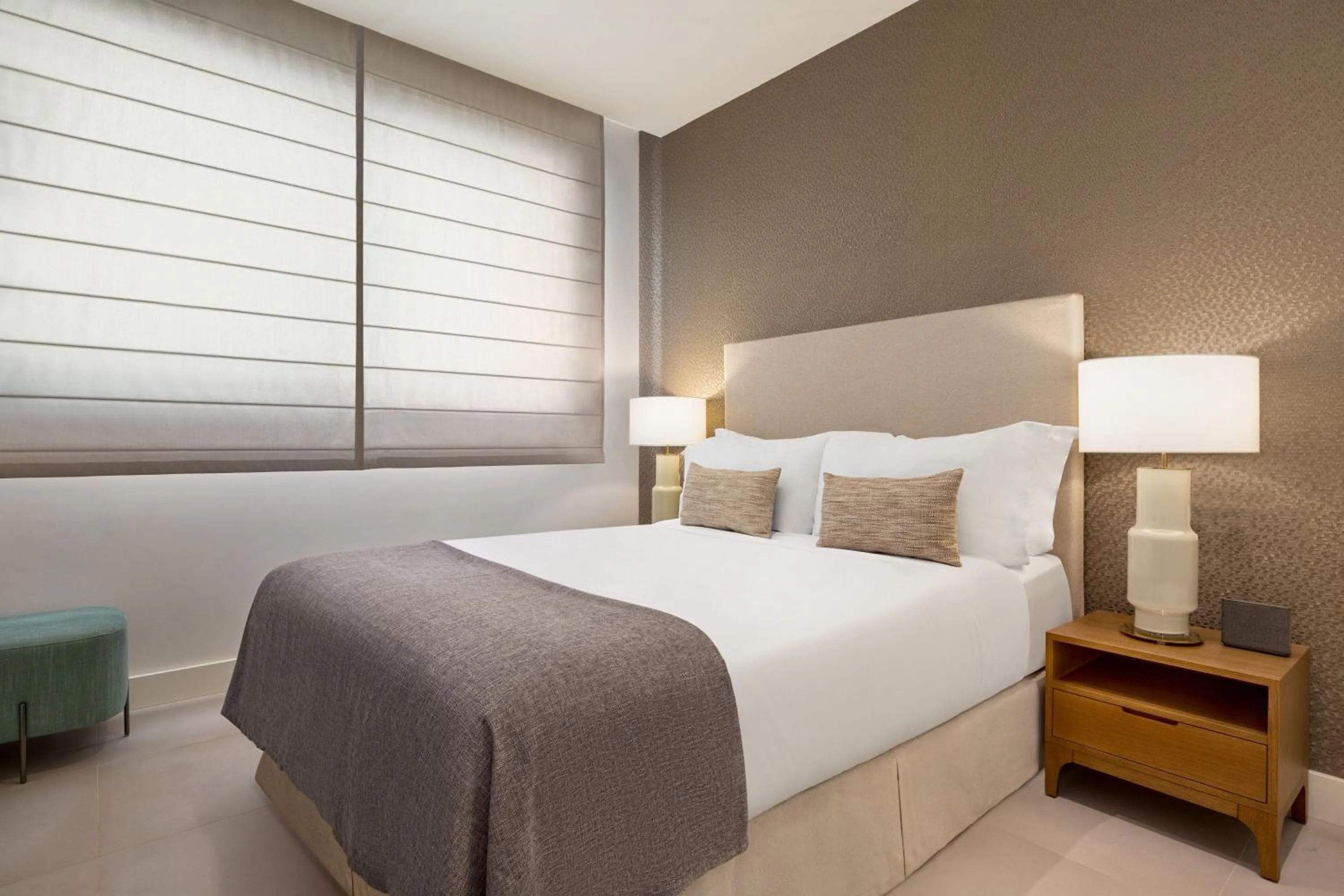 Bed in Seaview Residence with private pool