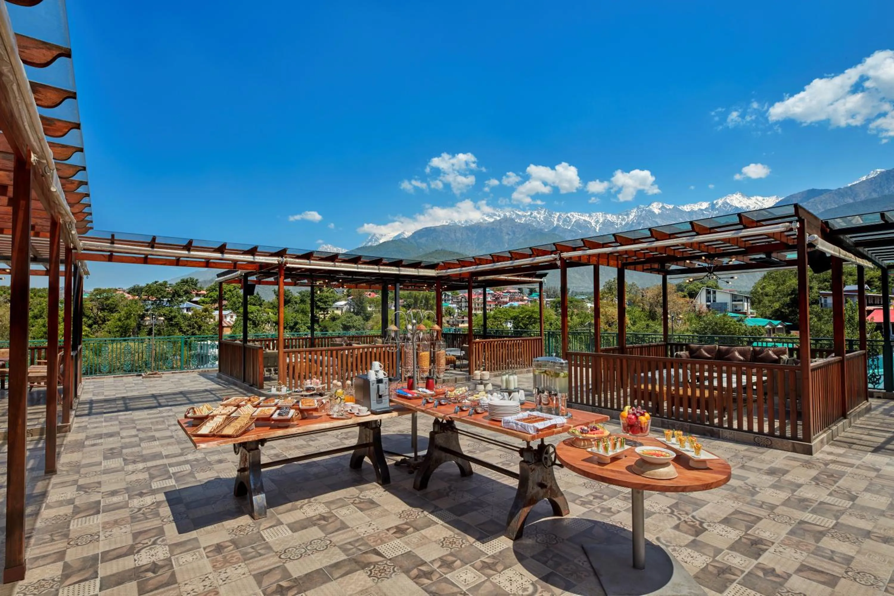 Restaurant/places to eat in Fortune Park Palampur - Member ITC Hotels' Group