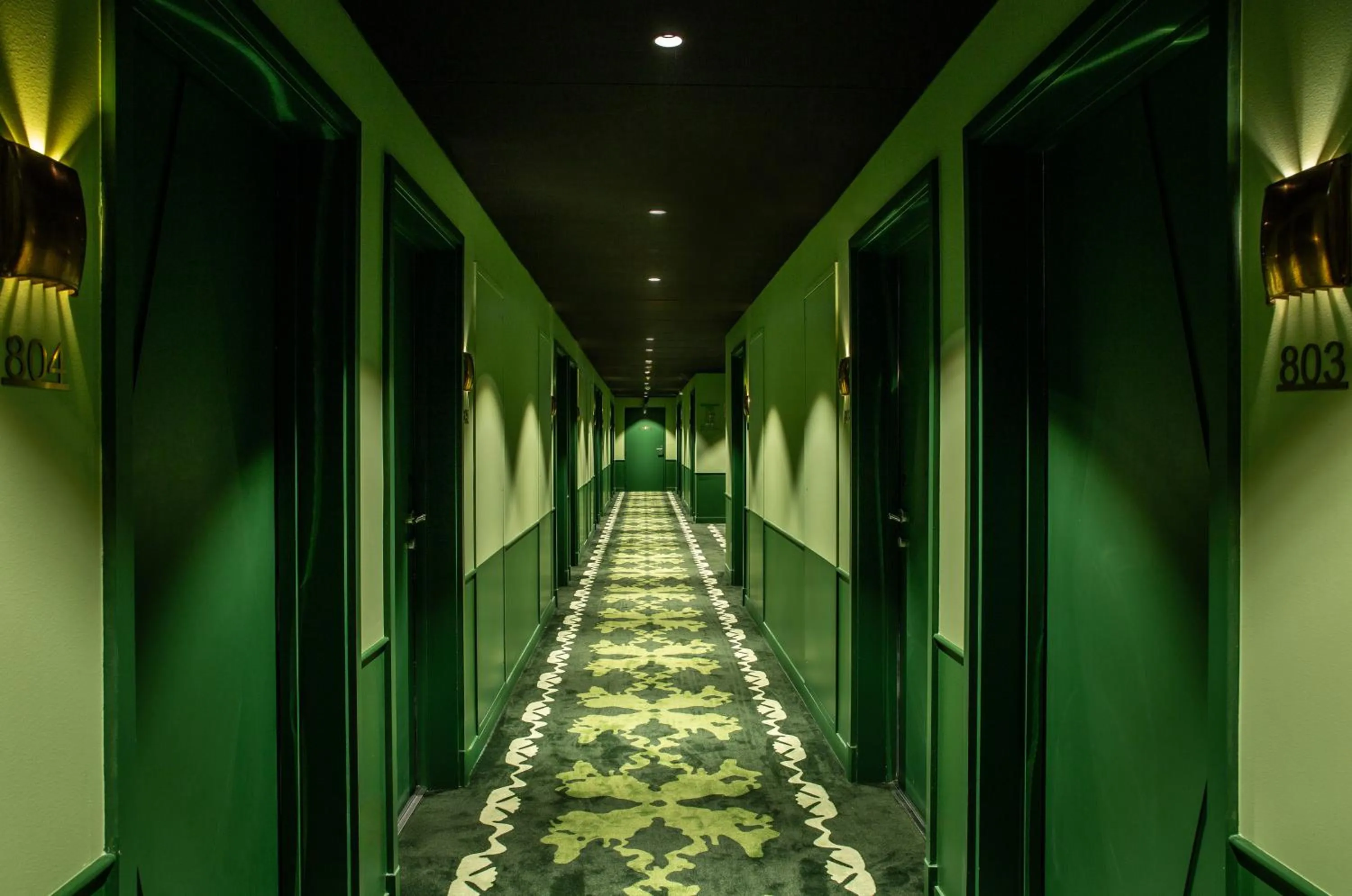 Property building in Hôtel Kyriad Prestige Paris Asnieres