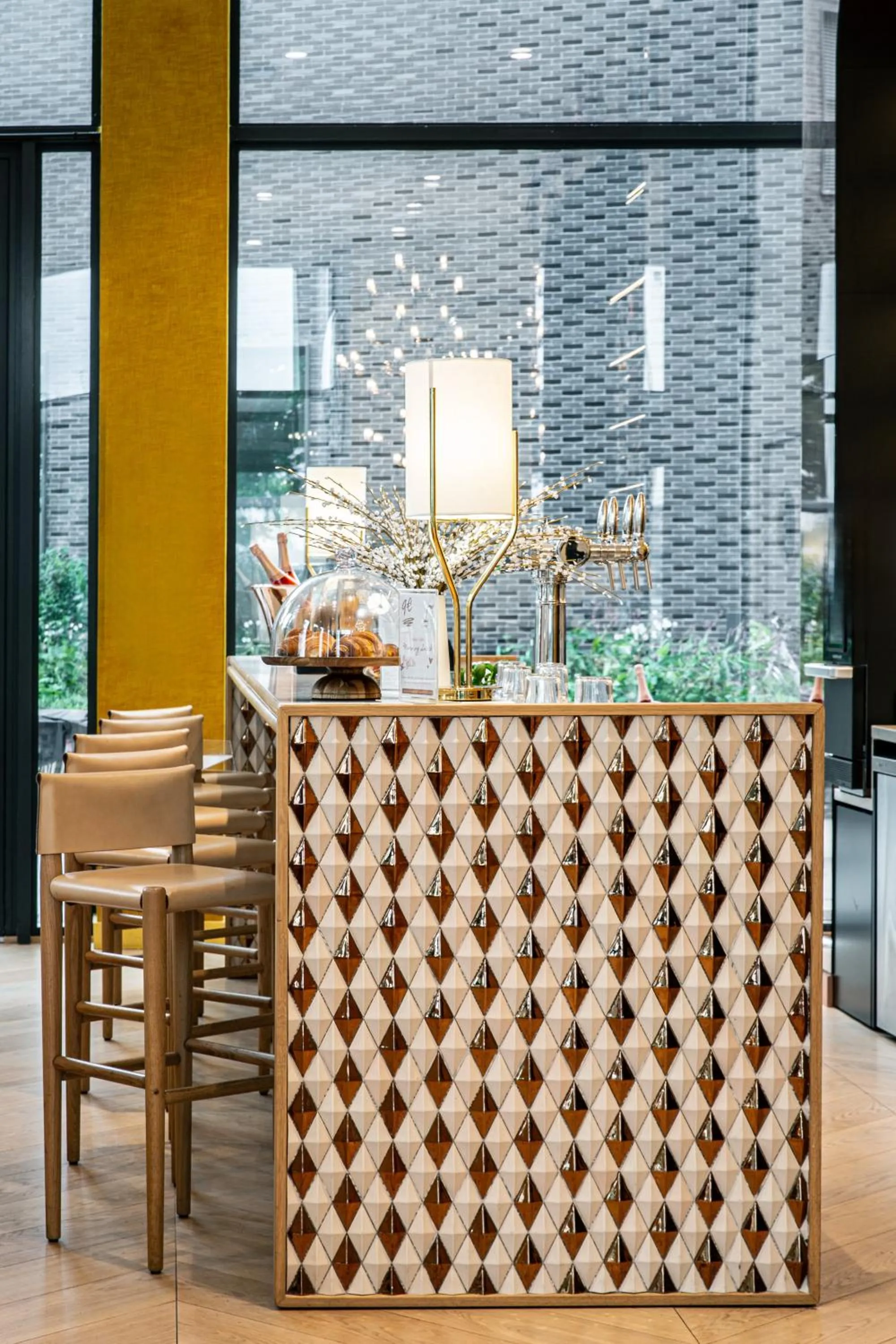 Property building in Hôtel Kyriad Prestige Paris Asnieres