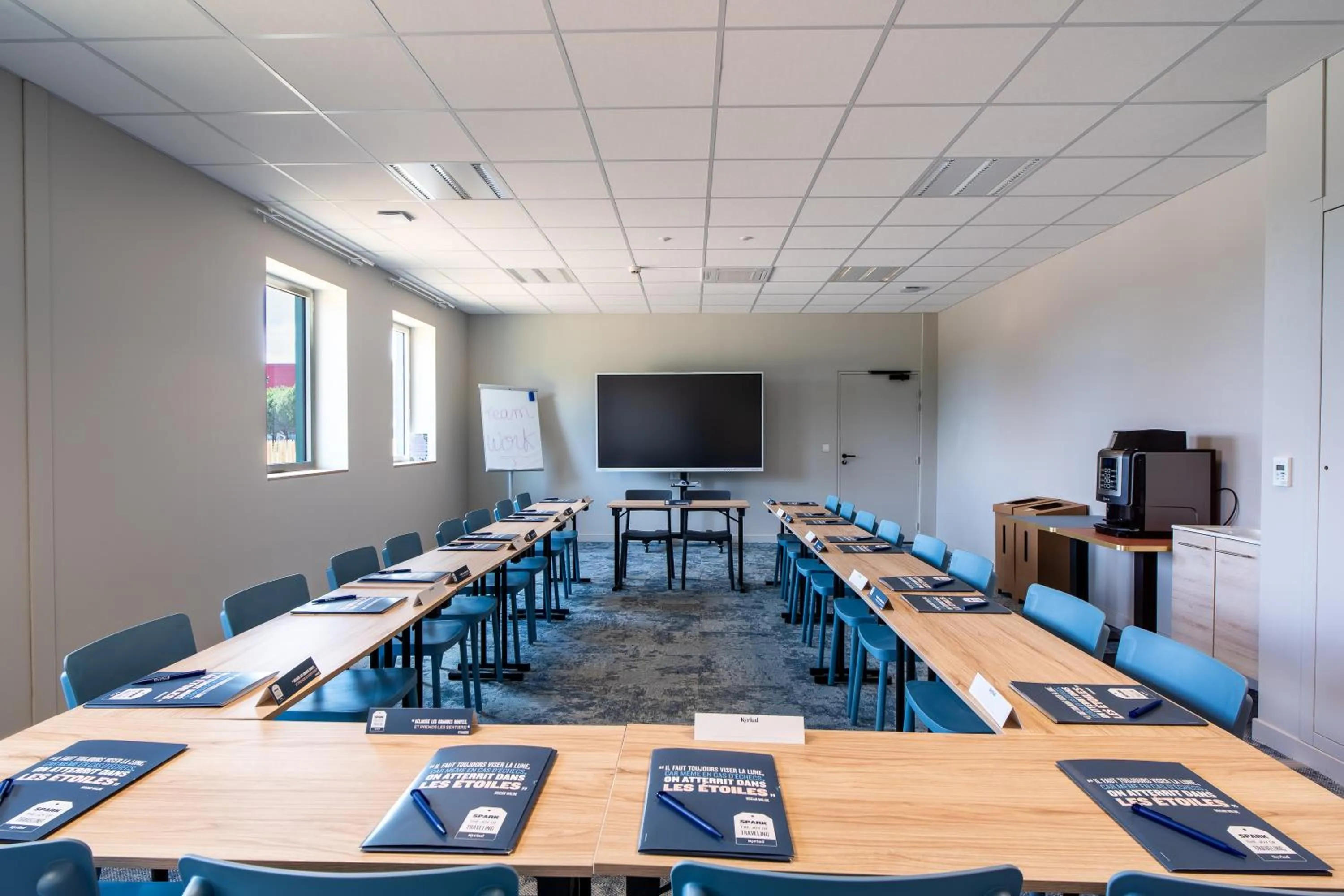 Meeting/conference room in Kyriad Limoges - Ester