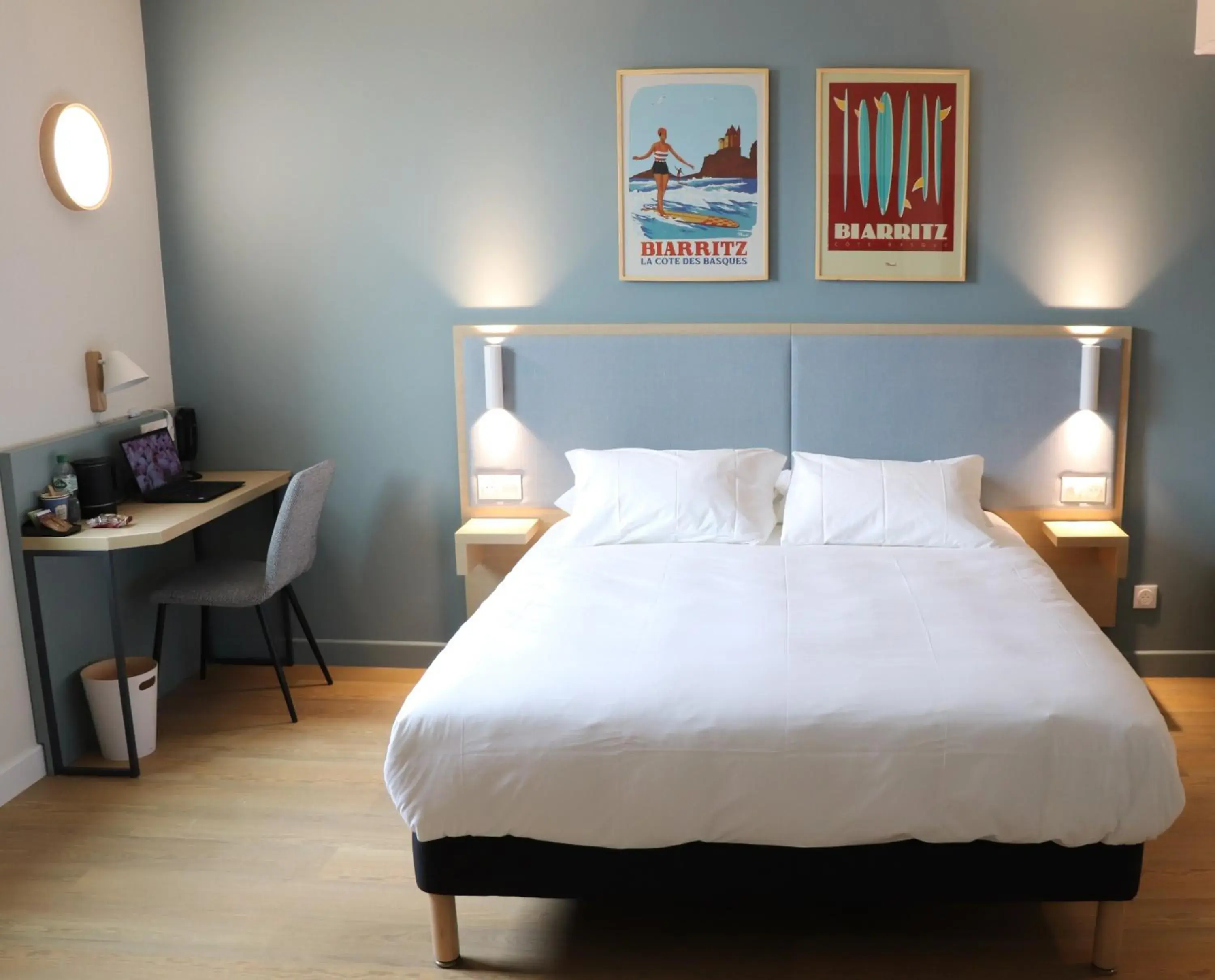 Standard Queen Room in Kyriad Limoges - Ester Standard Queen Room in Kyriad Limoges - Ester