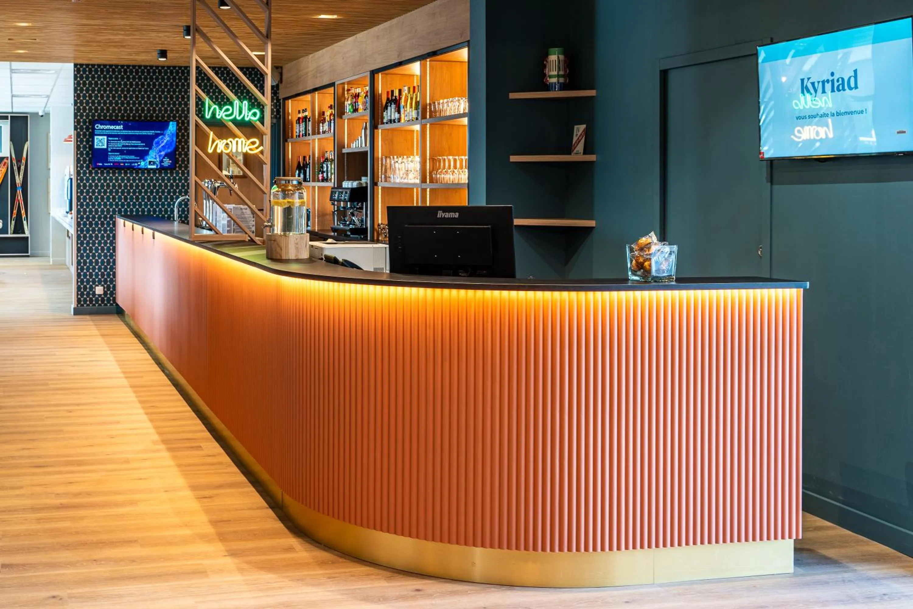 Lobby or reception in Kyriad Limoges - Ester