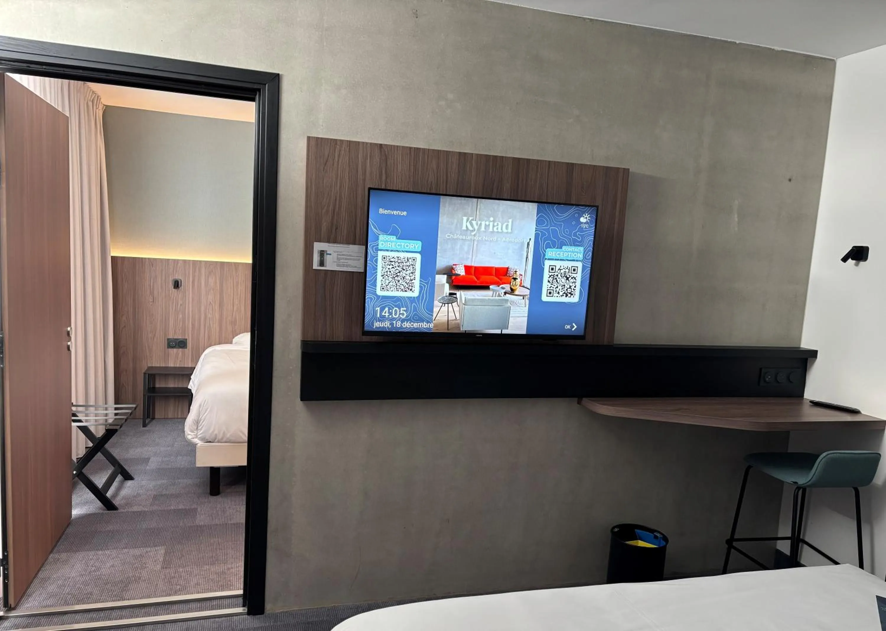 Bed in Kyriad Chateauroux Nord - Aéroport