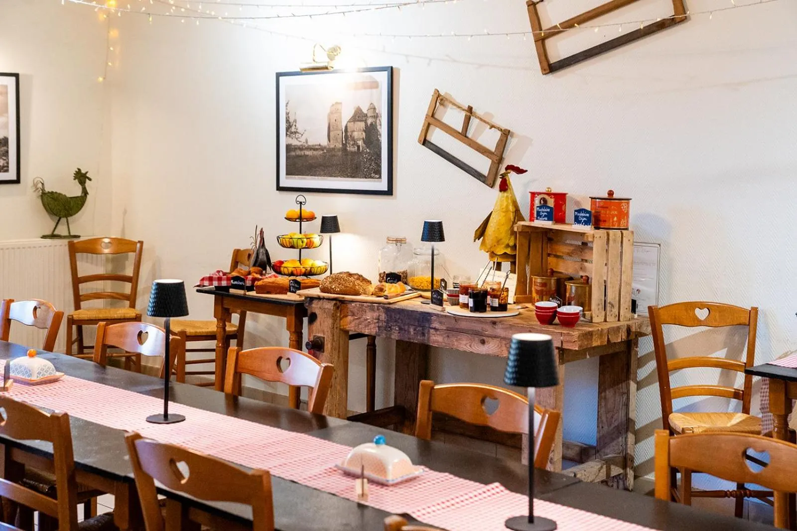 Buffet breakfast in Le Fin Chapon