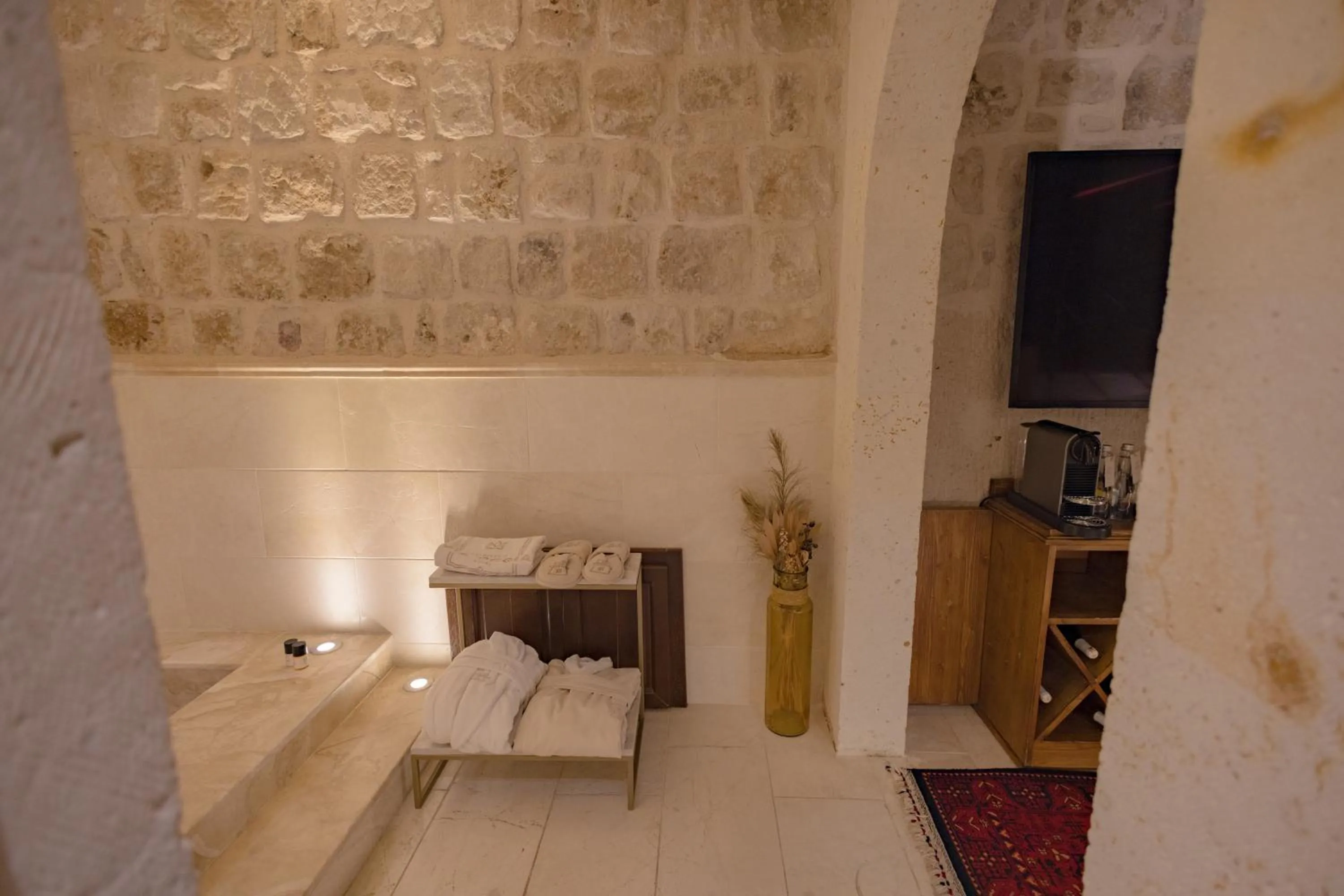 Hot Tub in Via Regia Cappadocia Hotel