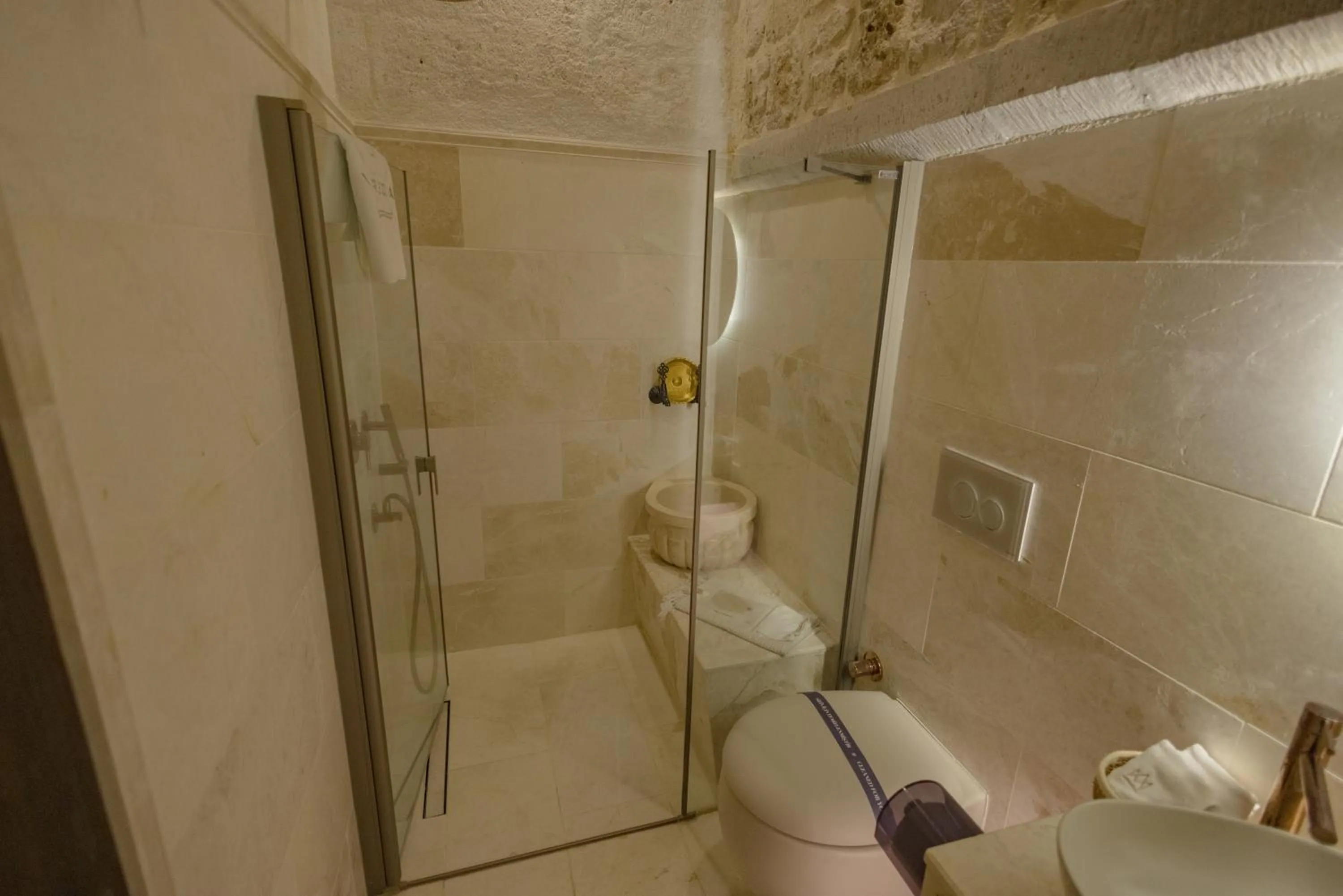 Shower in Via Regia Cappadocia Hotel