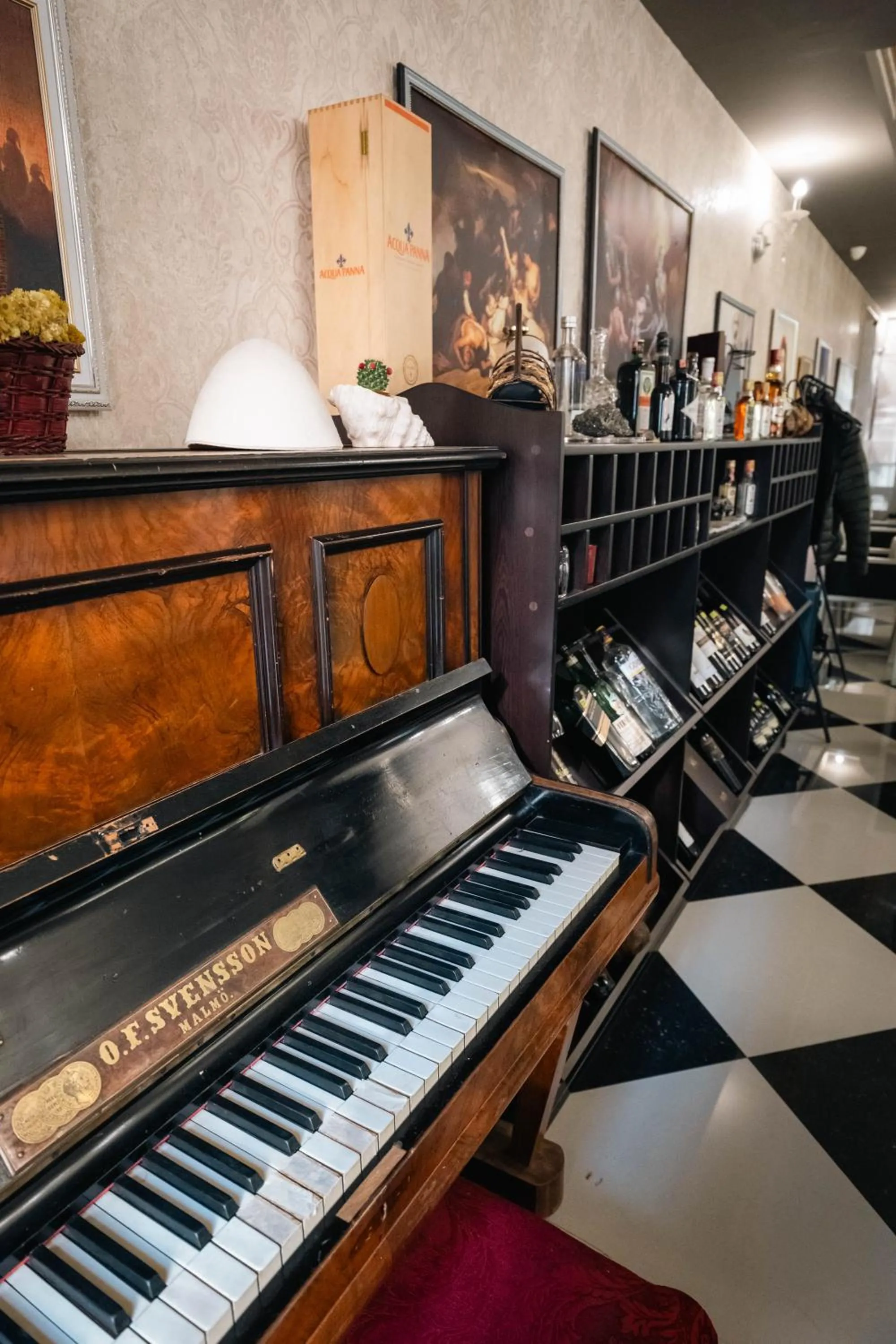 Decorative detail in Hotel Aria