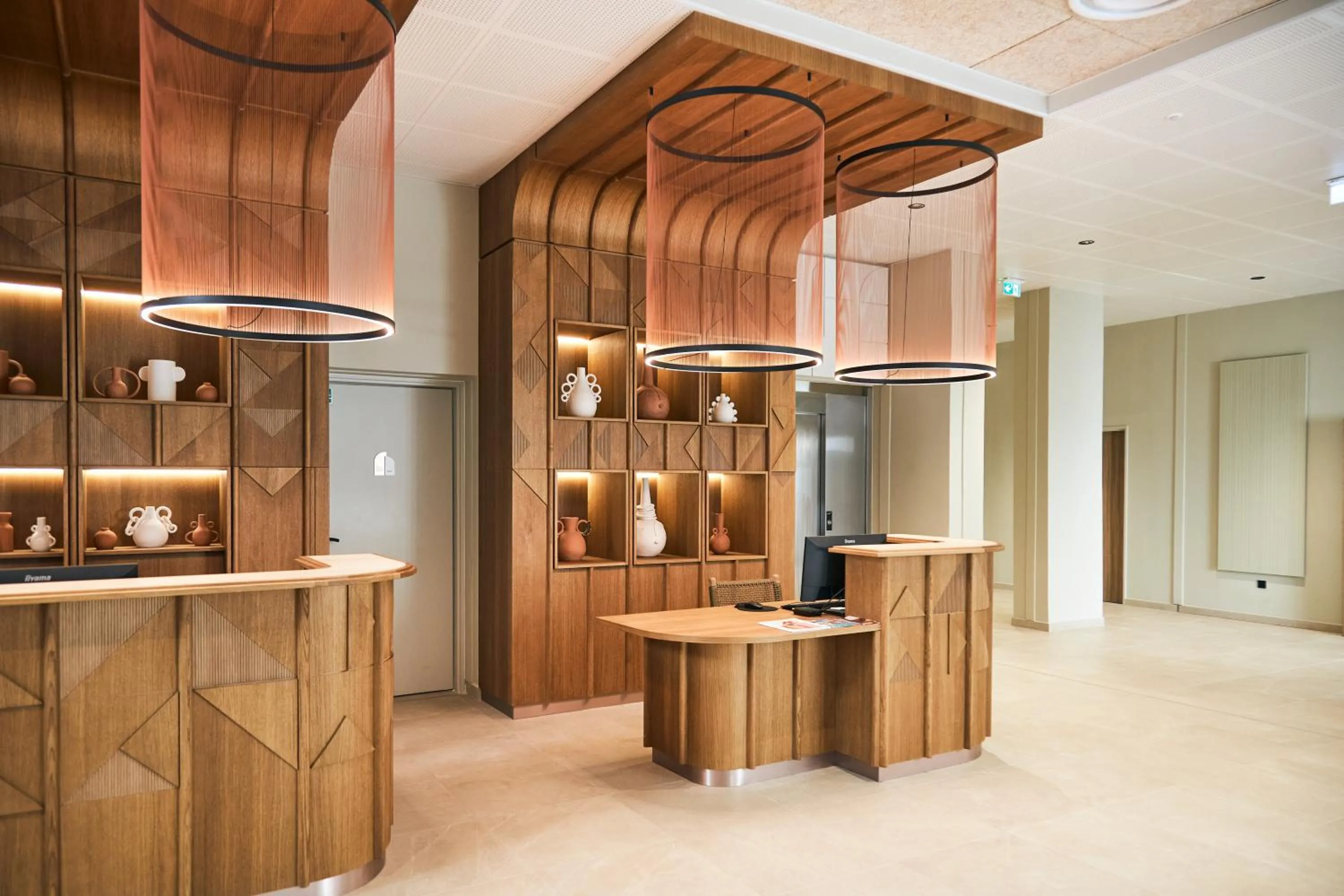 Lobby or reception in Setclub Hôtel & Spa Aix-en-Provence