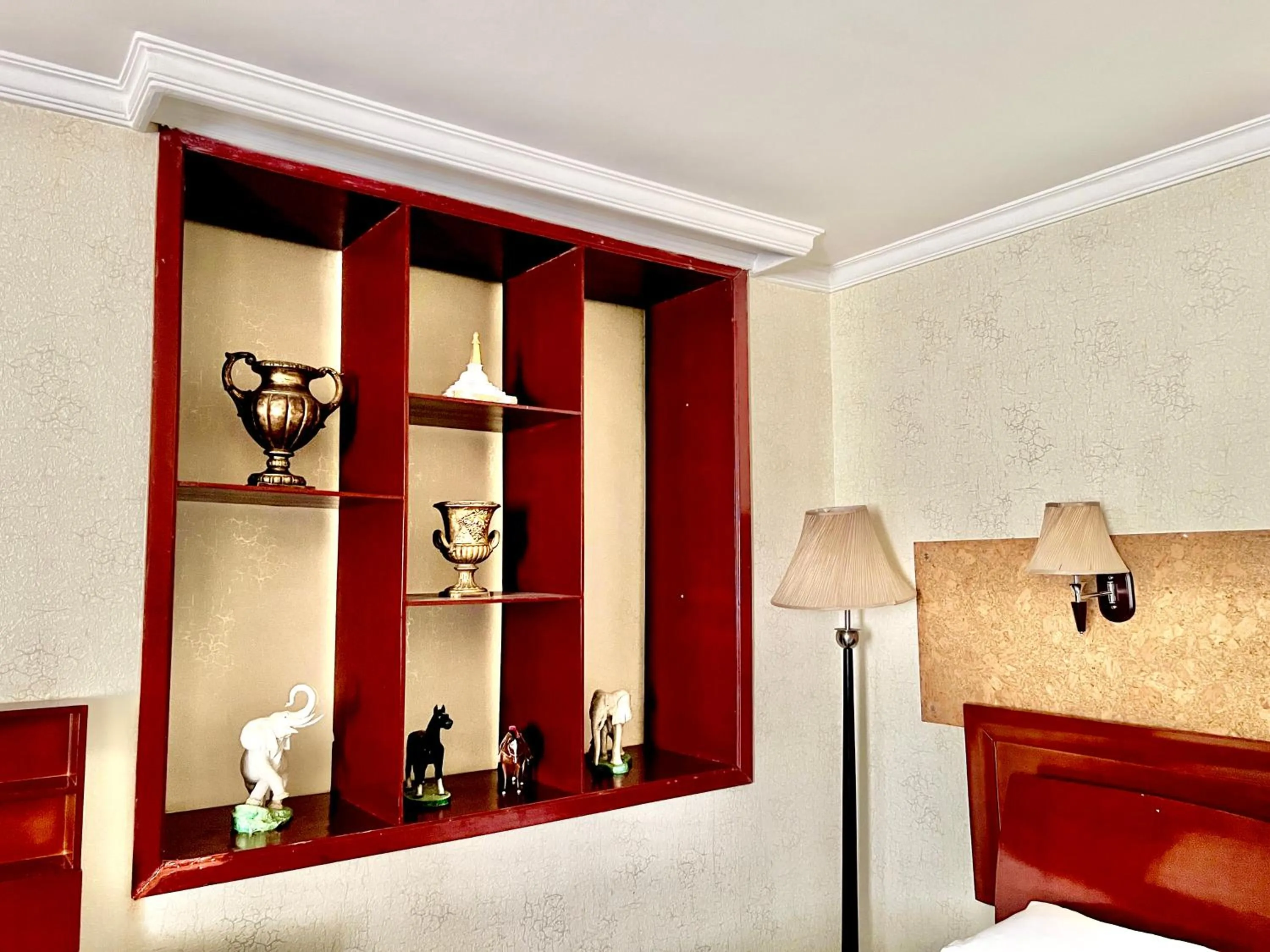 Bed in Kharaa Hotel & Restaurant