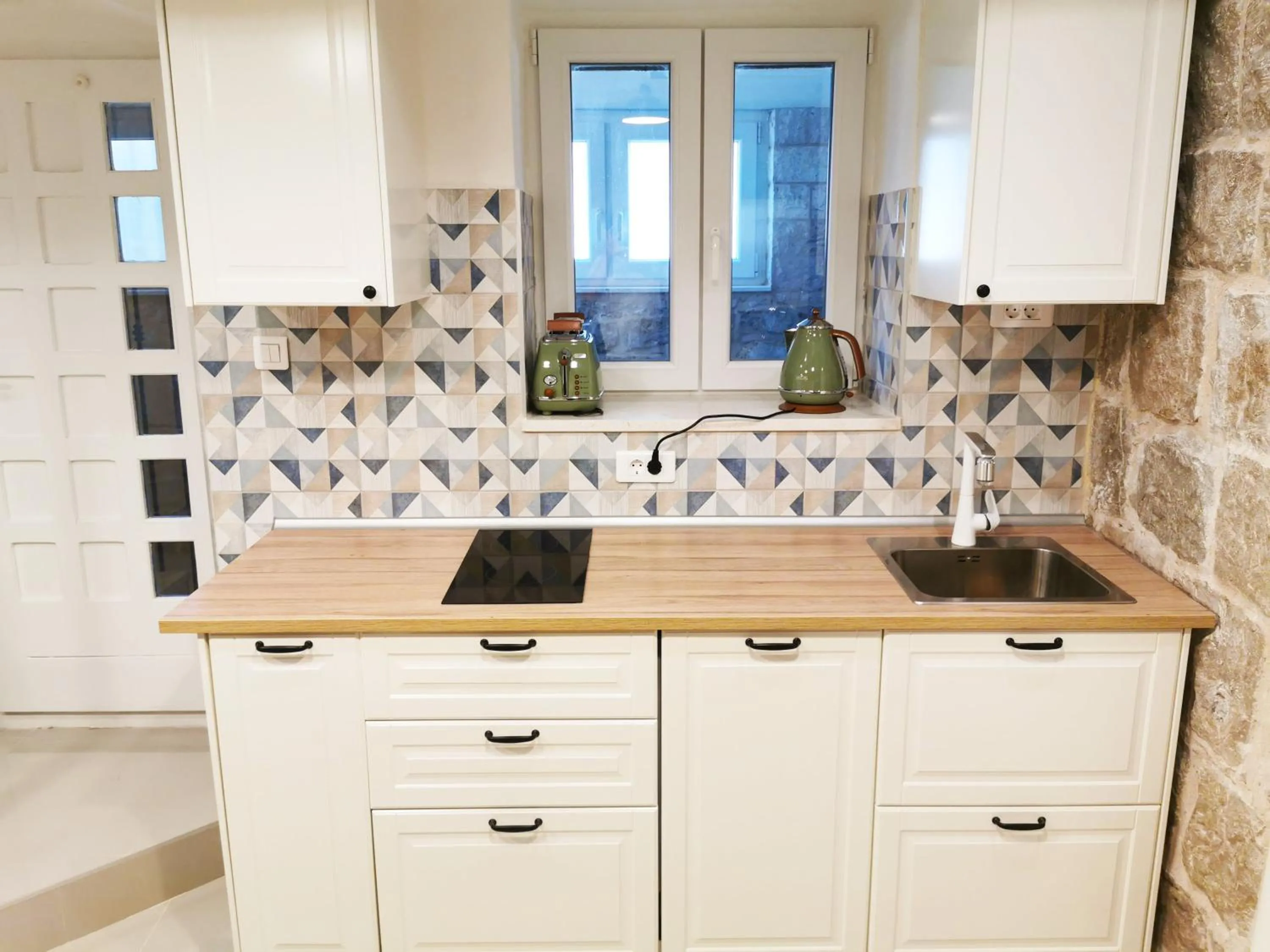 Kitchen or kitchenette in Croparadise Hostel