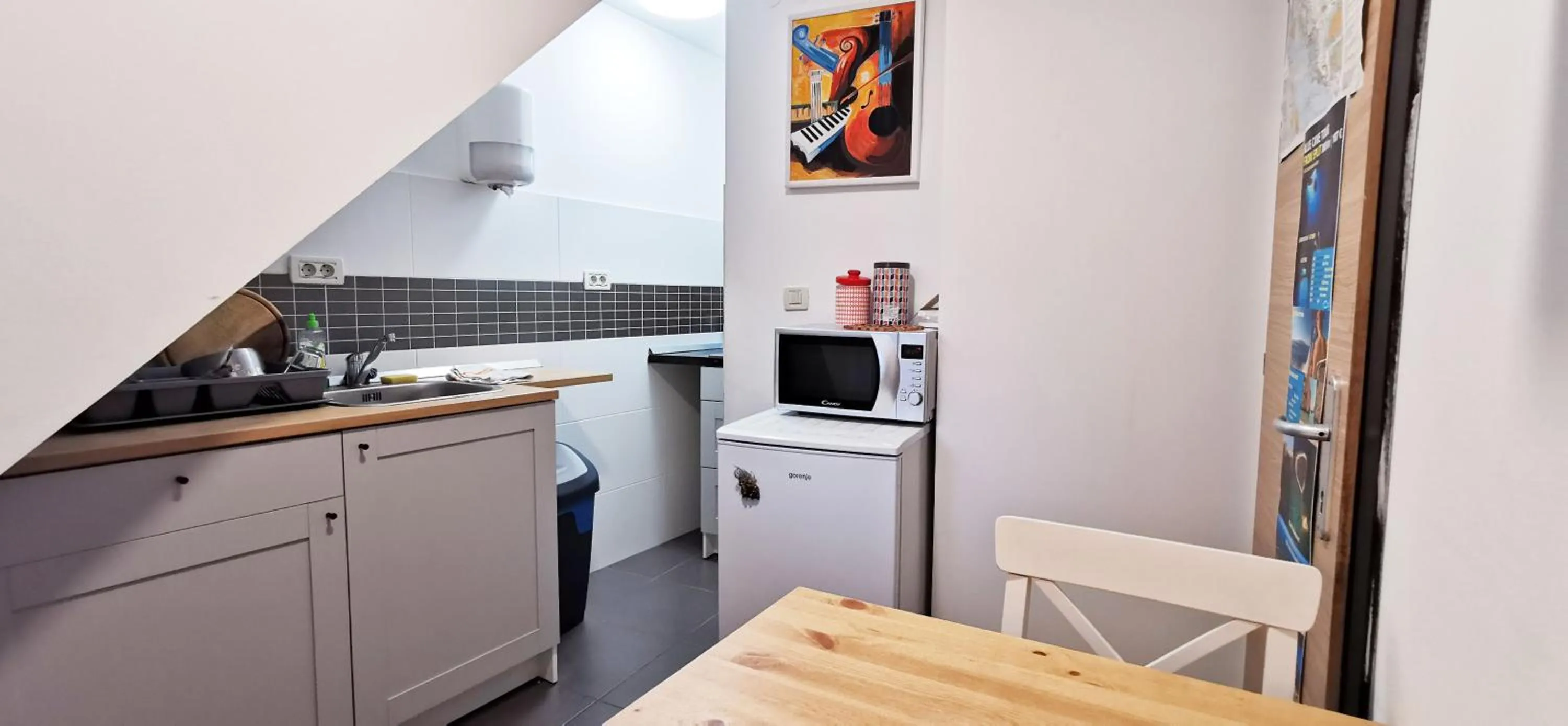 Kitchen or kitchenette in Croparadise Hostel