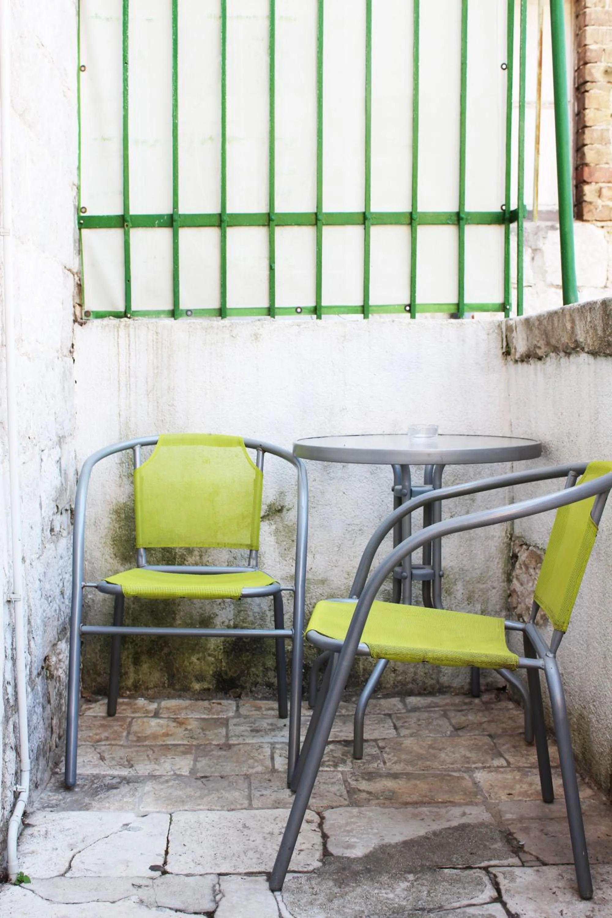 Patio in Croparadise Hostel