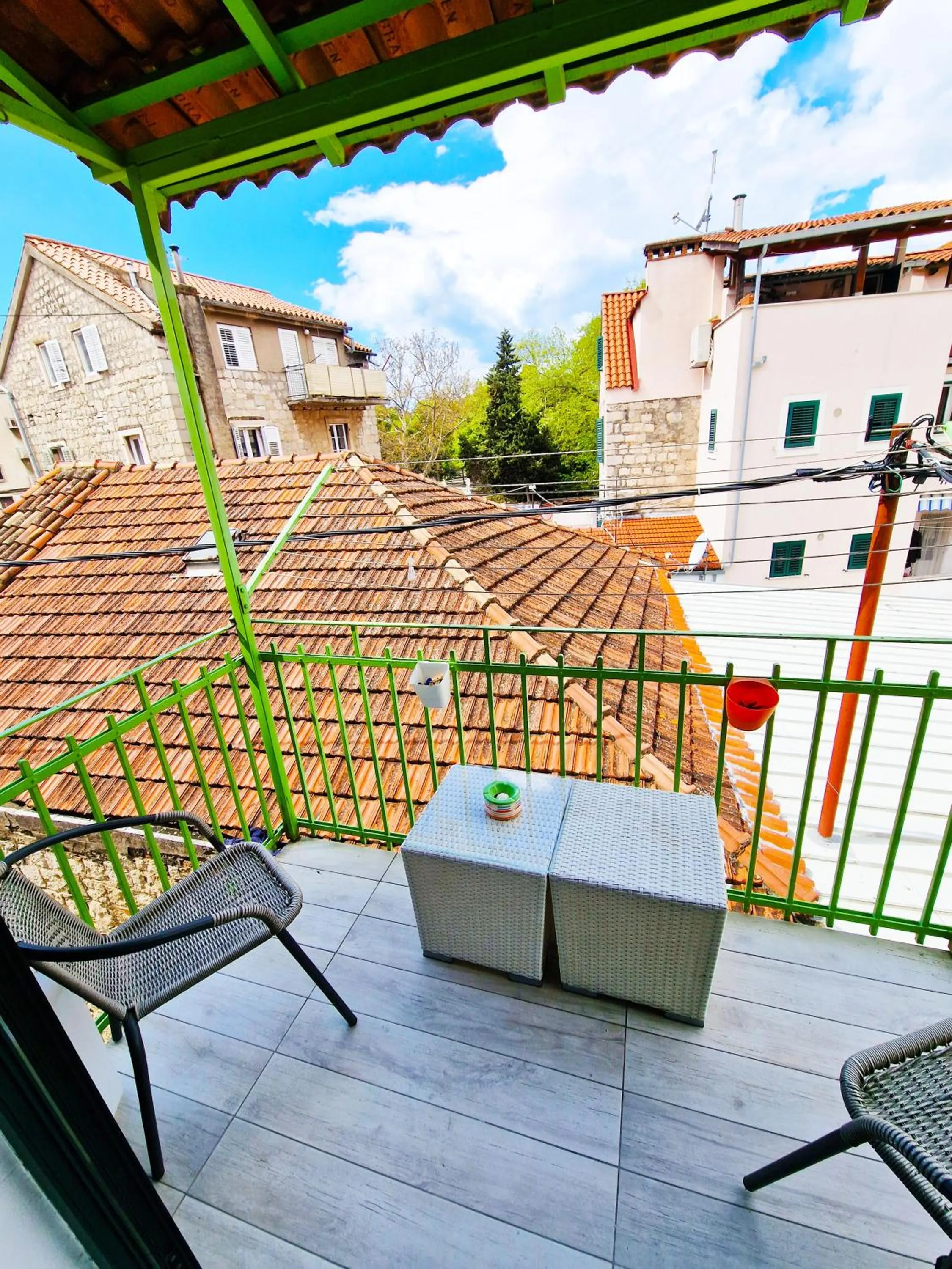 Patio in Croparadise Hostel