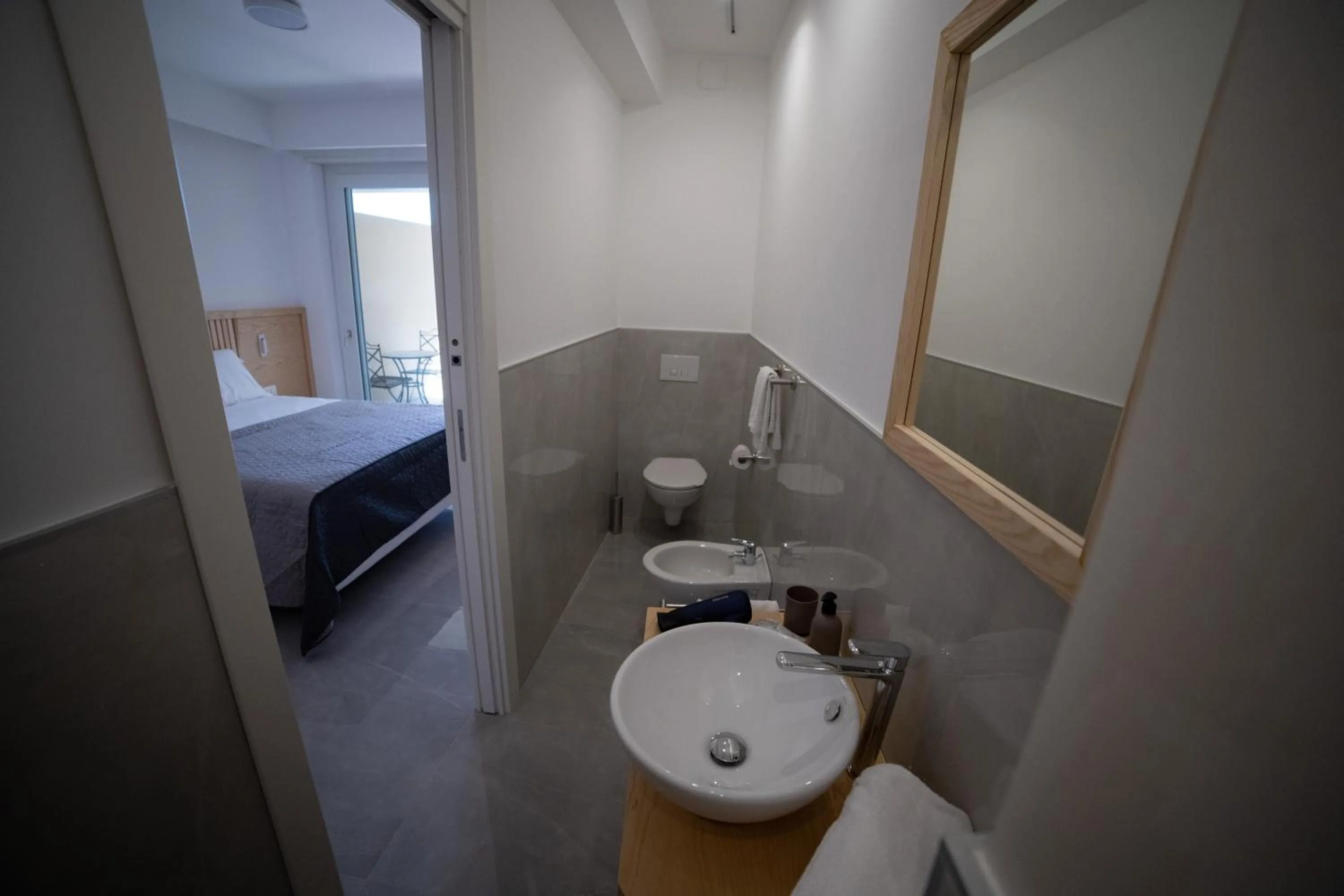 Toilet, Bed in Middle Town Palace