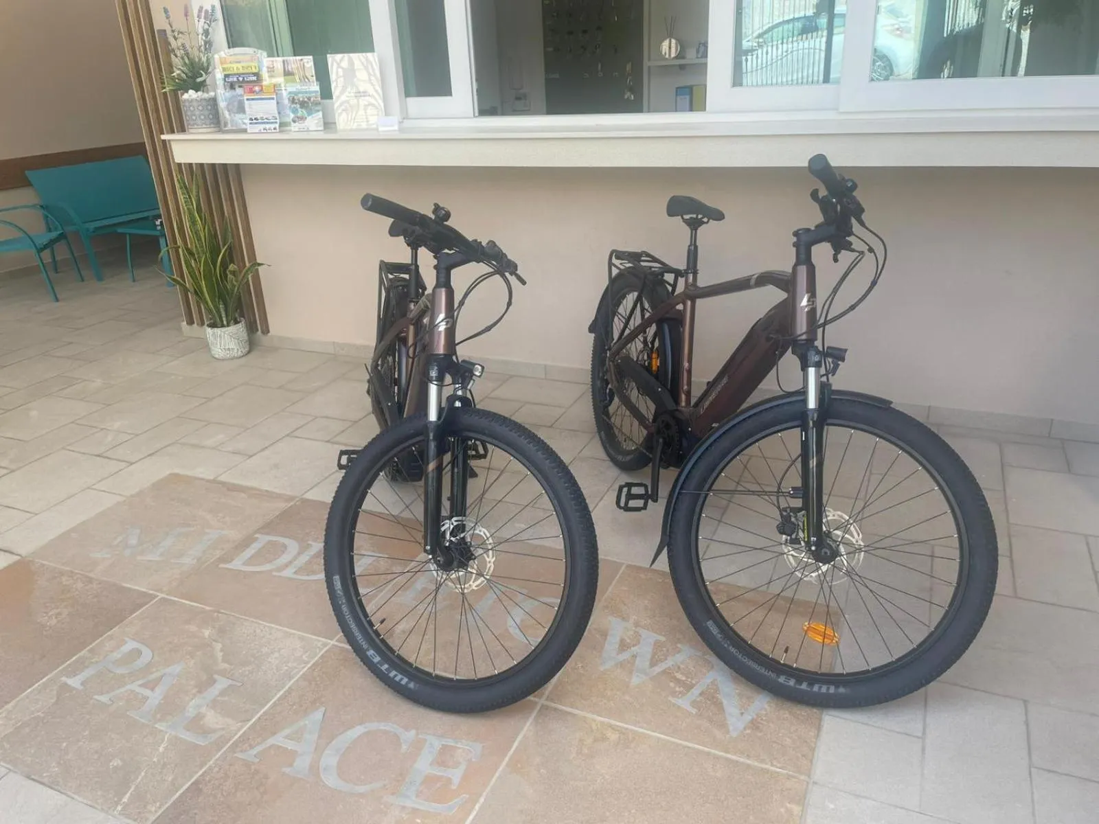 Cycling in Middle Town Palace