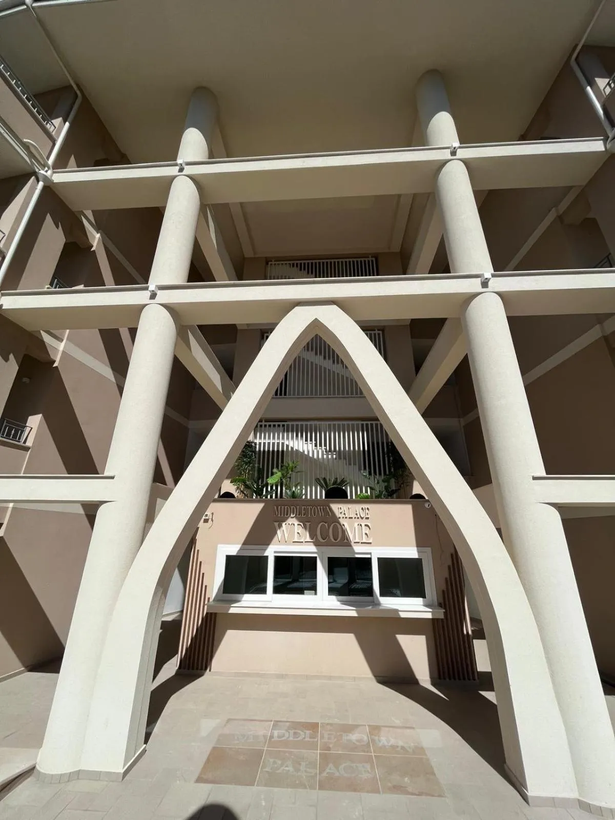Facade/entrance in Middle Town Palace