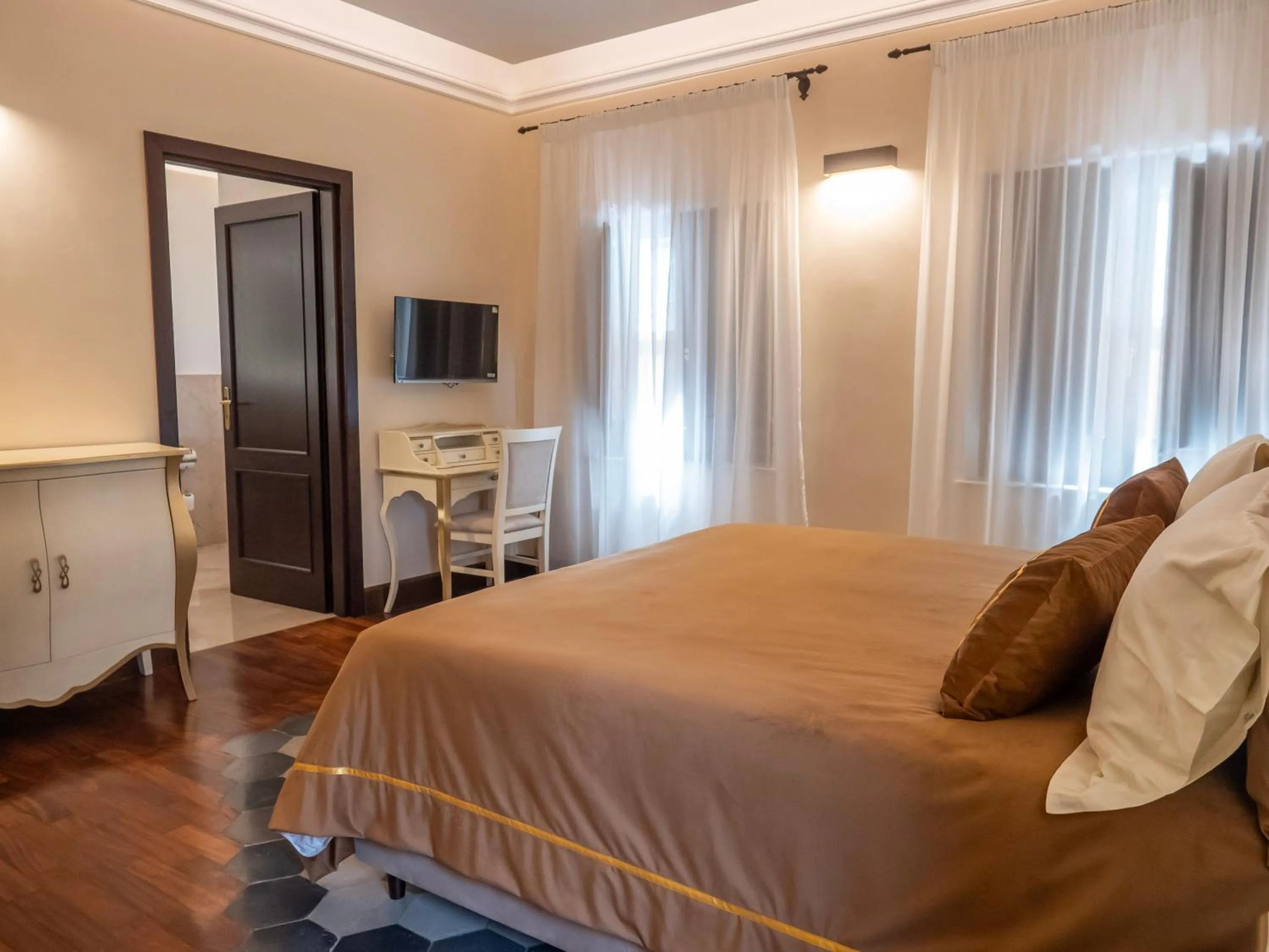 Communal lounge/ TV room in Villa Alliata di Pietratagliata