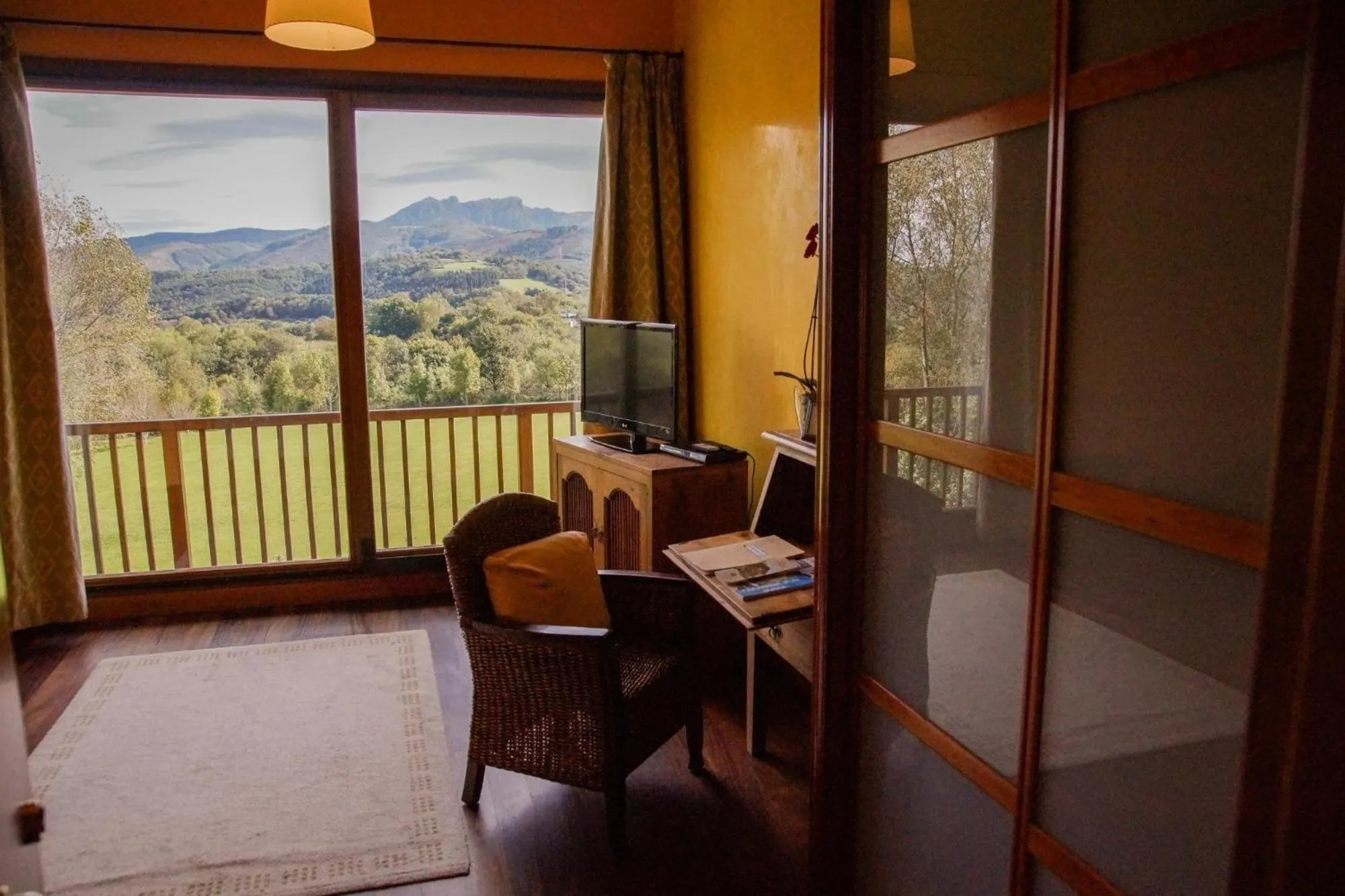 Mountain view in Usategieta