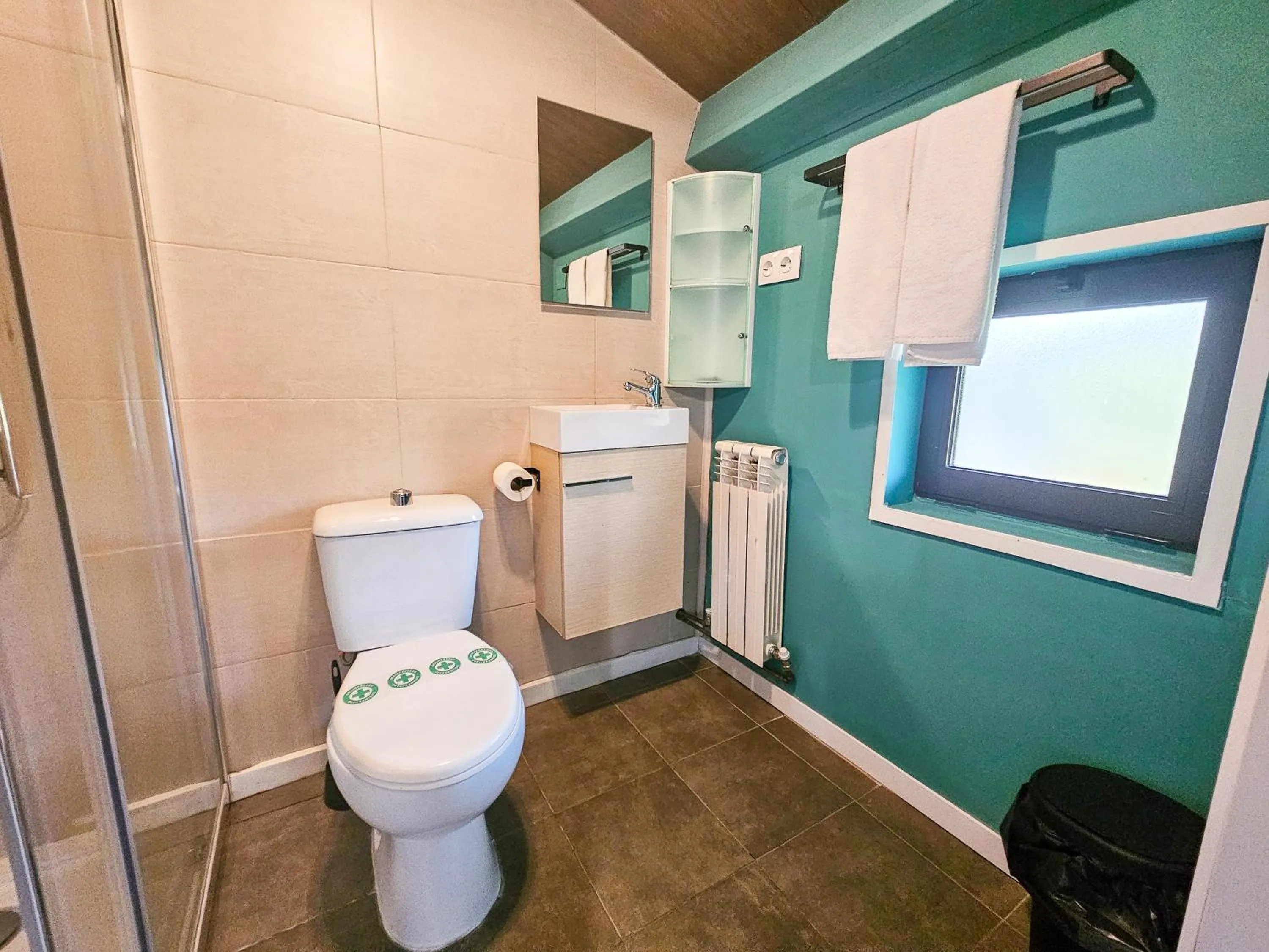 Toilet in SOLOPUENT Hotel Rural