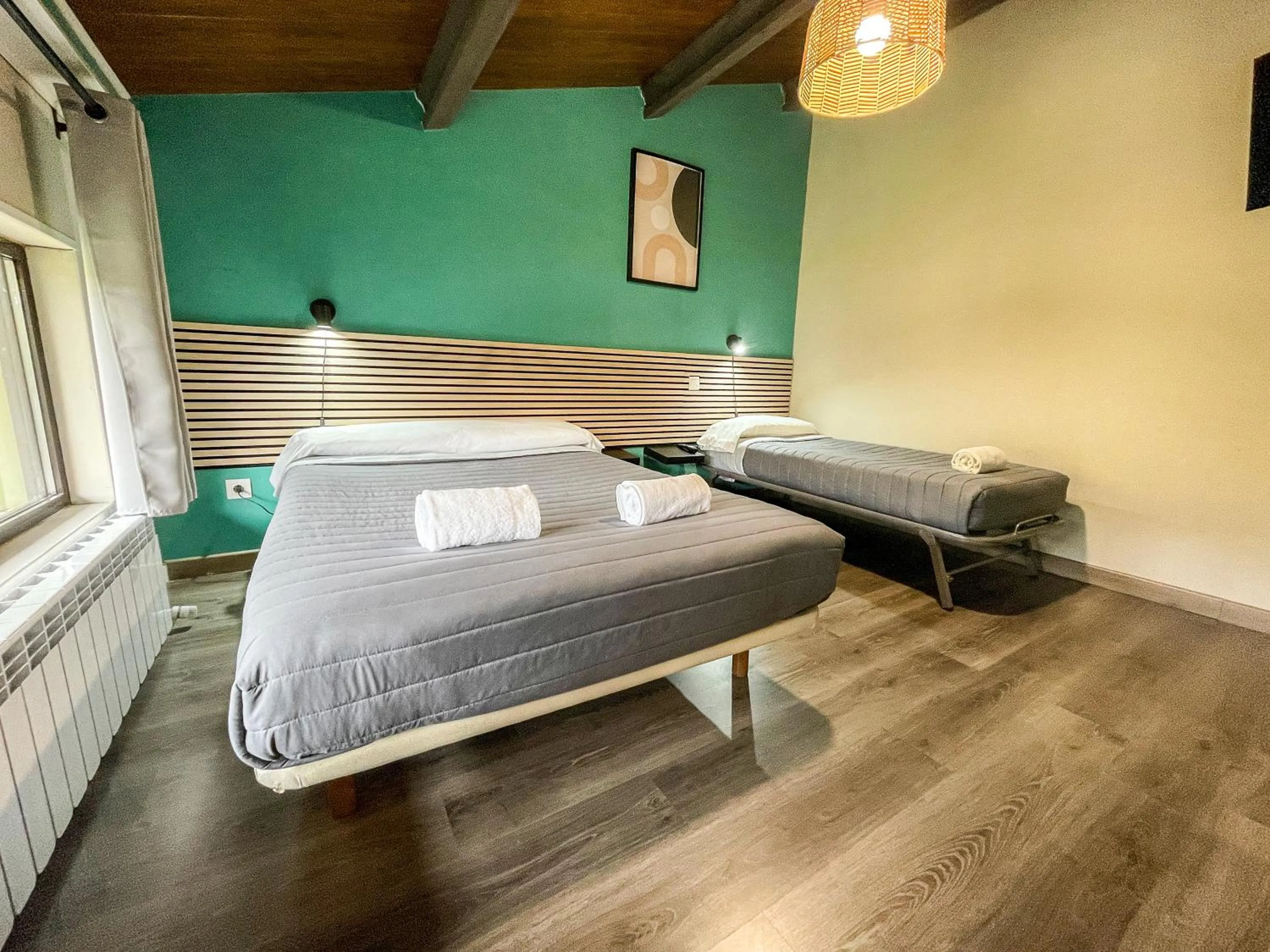 Bed in SOLOPUENT Hotel Rural