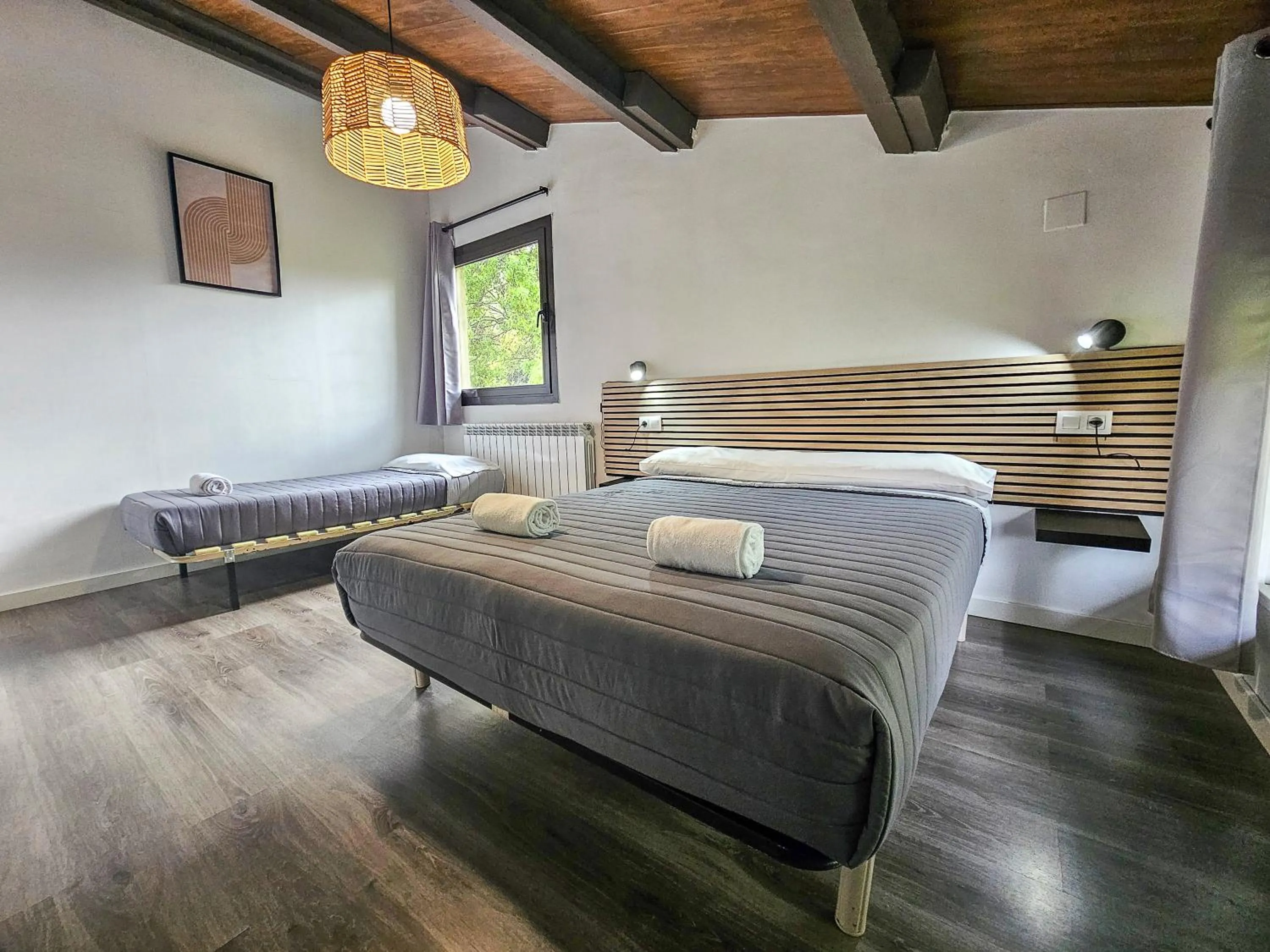 Bed in SOLOPUENT Hotel Rural