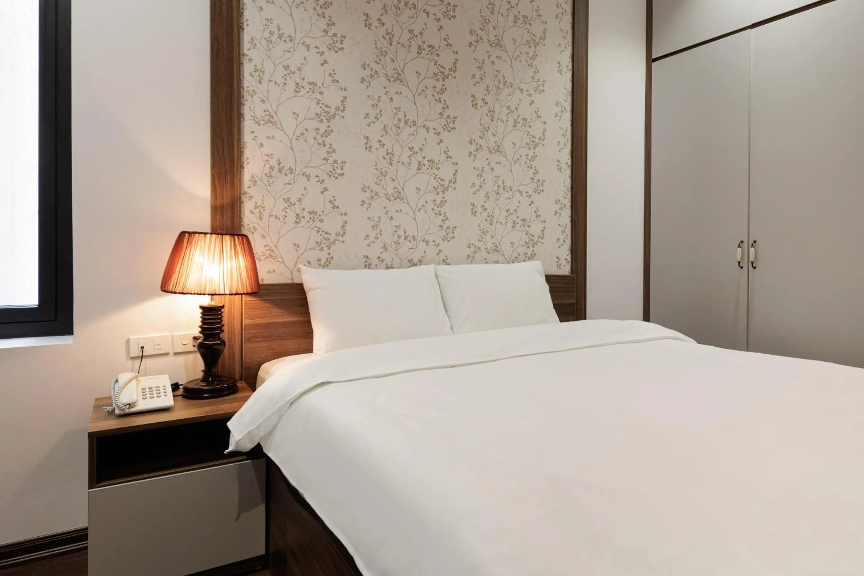 Bedroom, Bed in Collection O Le Grand Hanoi hotel – The Central Park