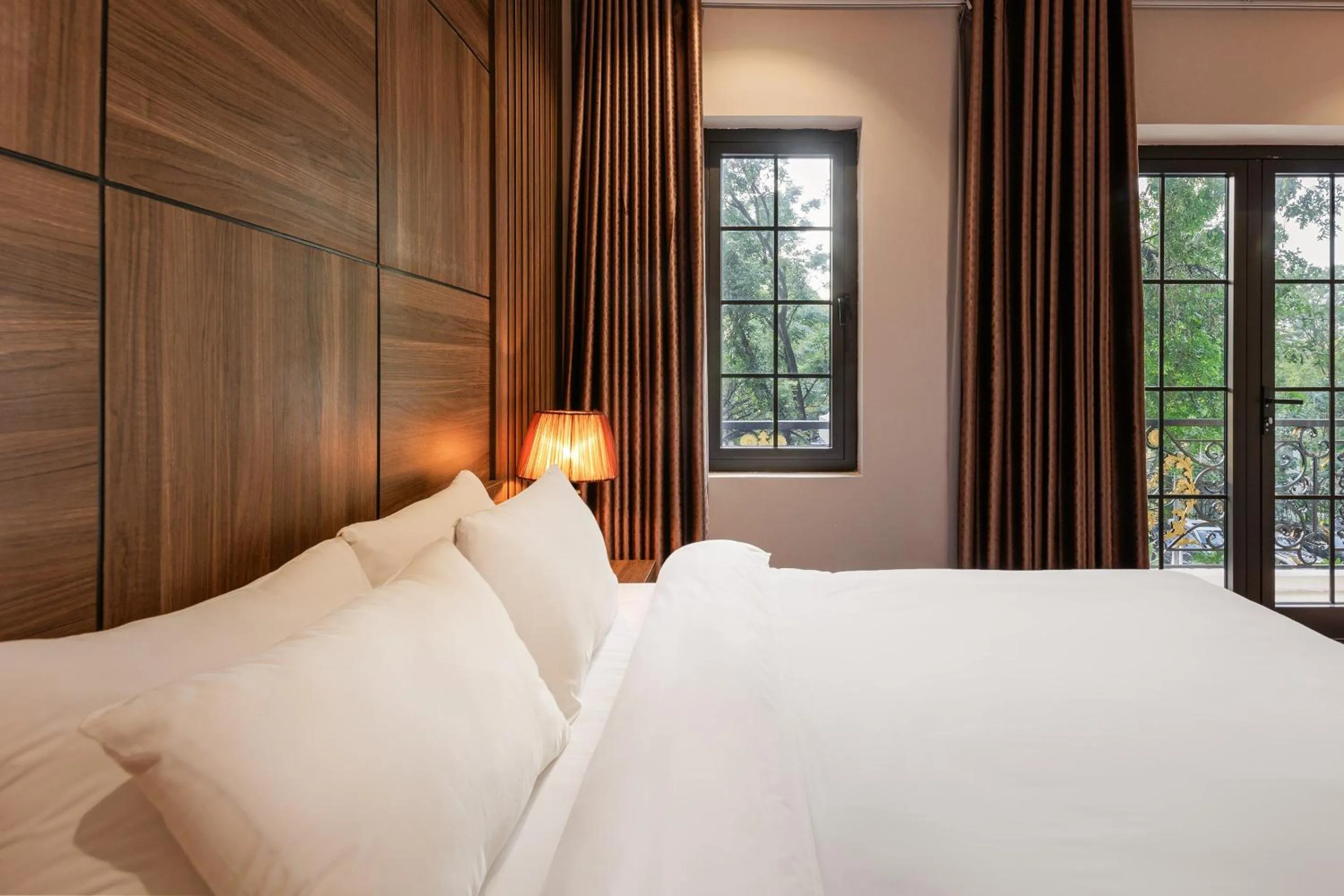 Bedroom, Bed in Collection O Le Grand Hanoi hotel – The Central Park