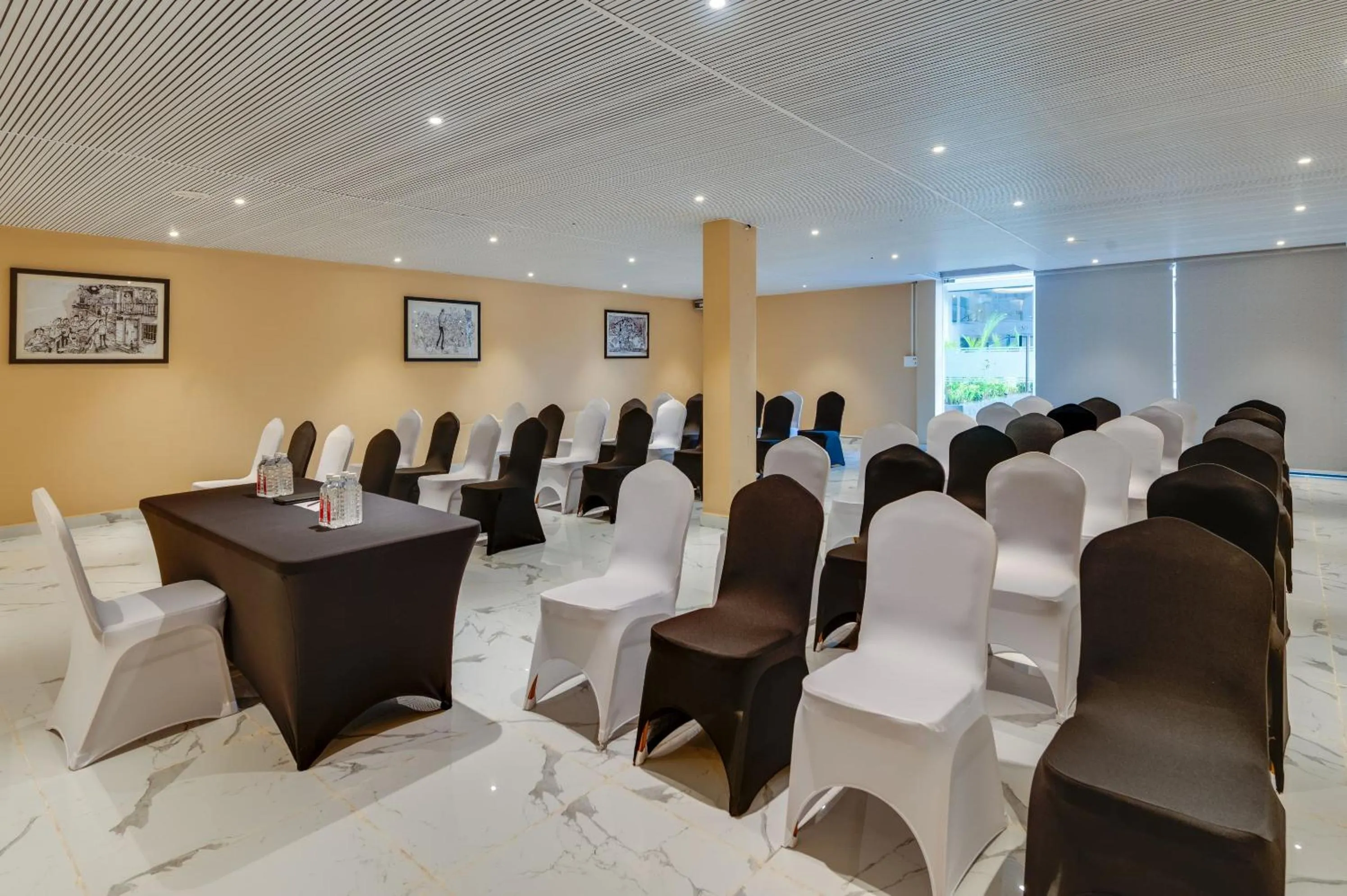 Meeting/conference room in Grand Continent Morjim
