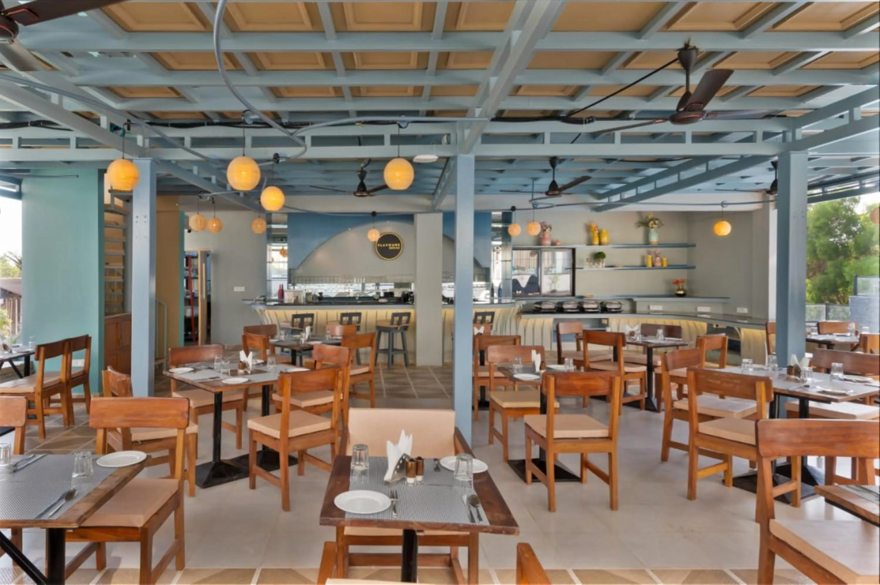 Restaurant/places to eat in Grand Continent Morjim