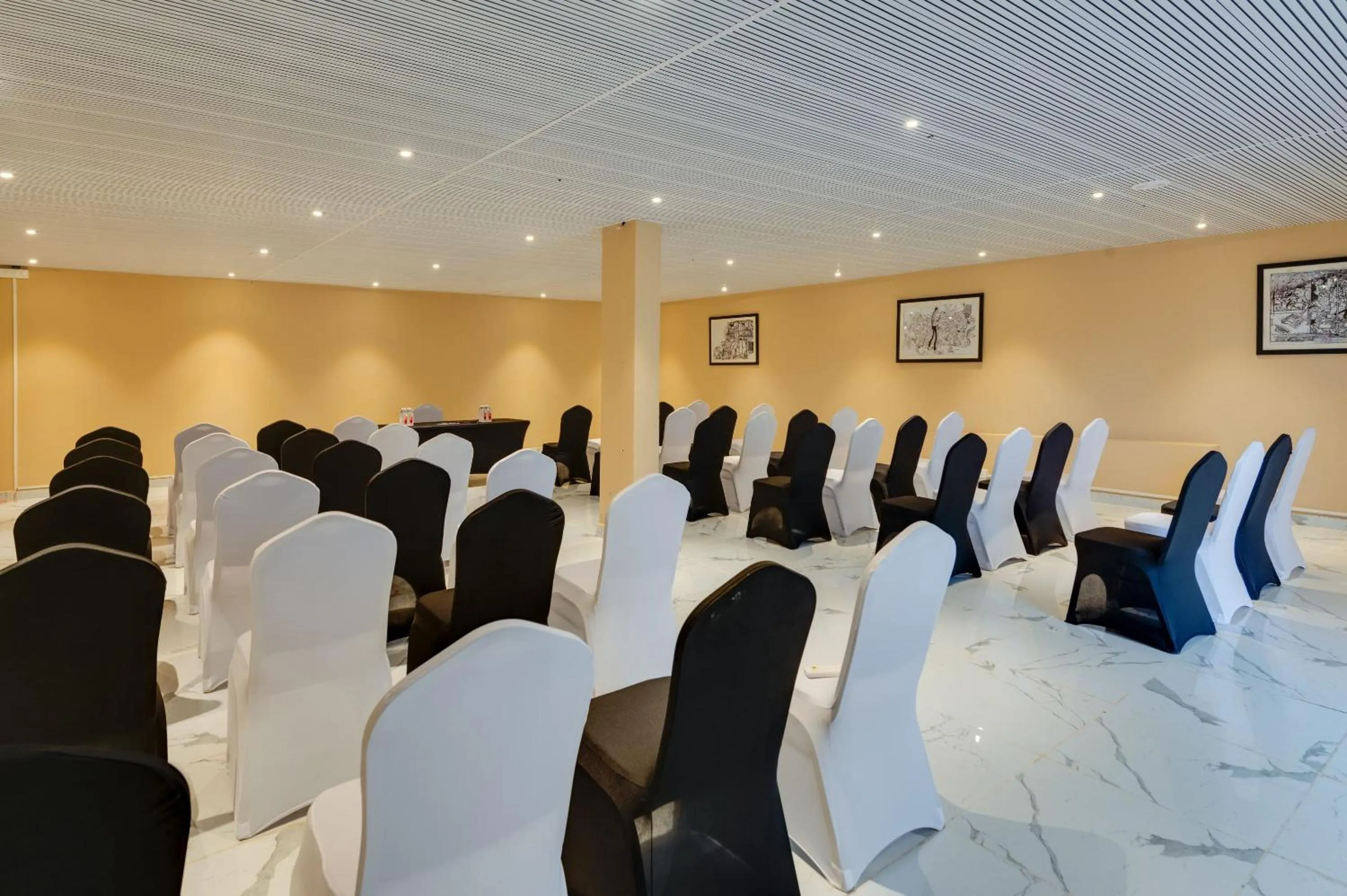 Meeting/conference room in Grand Continent Morjim