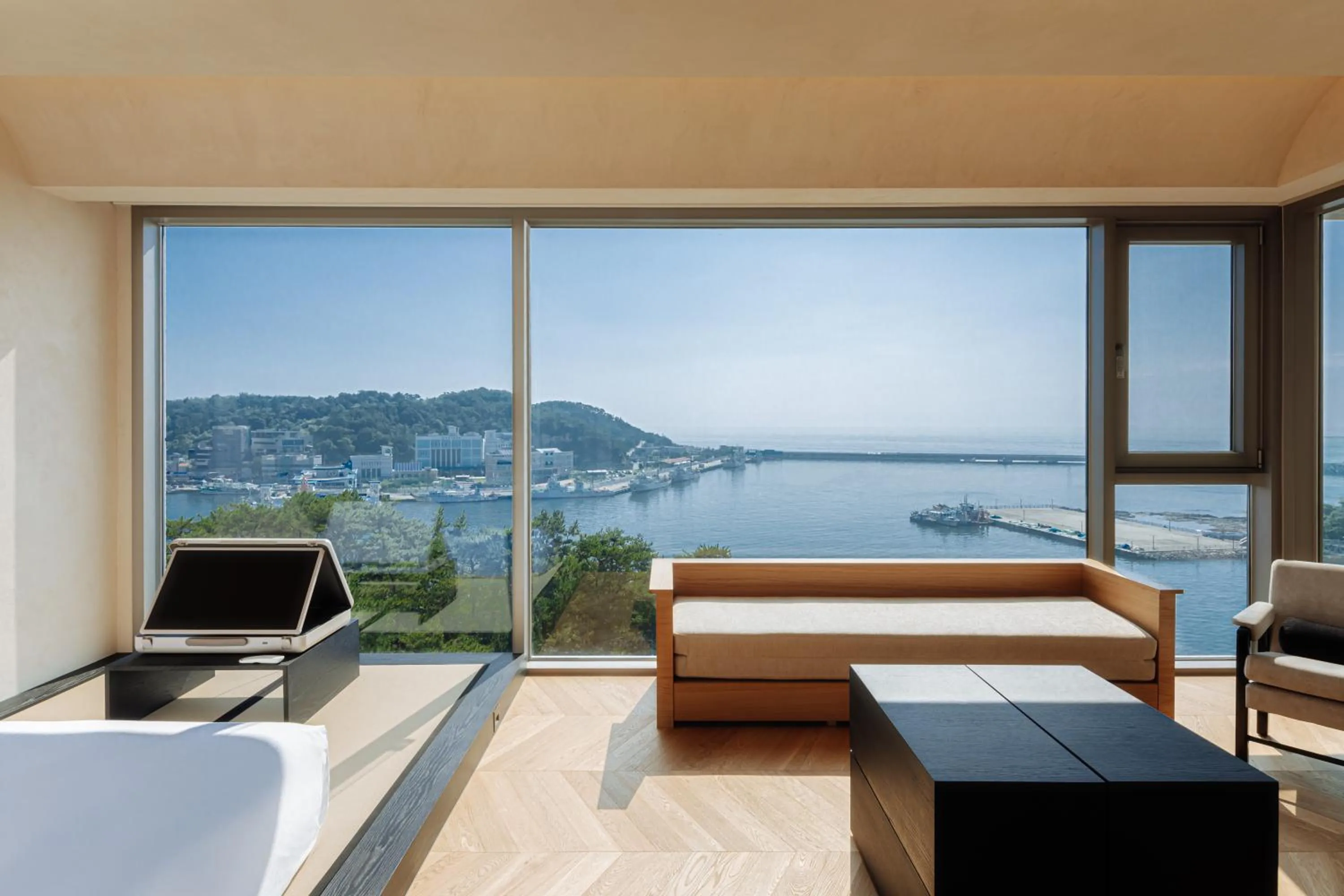 Sea view, Bed in Ije Busan
