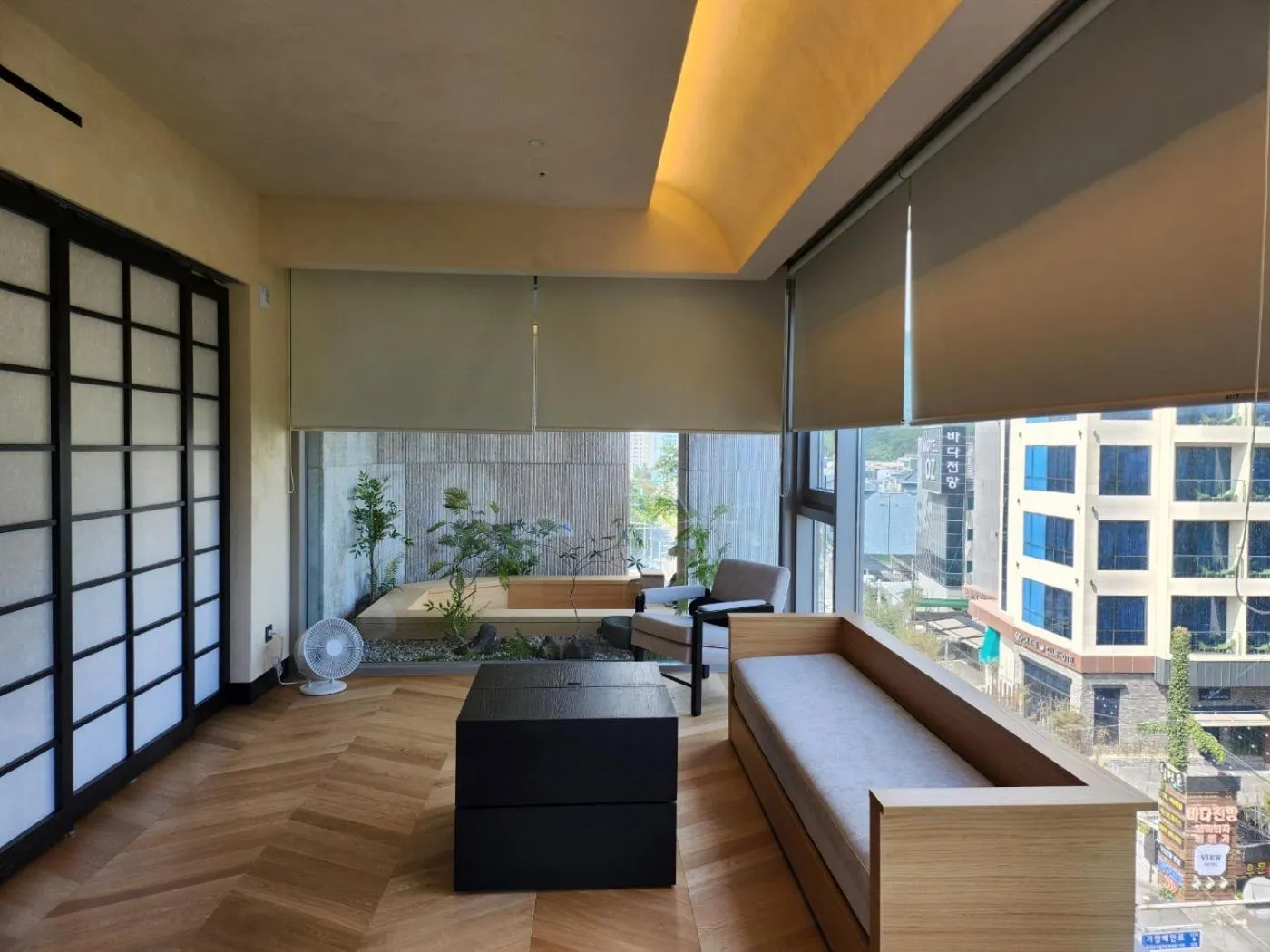 Seating area in Ije Busan