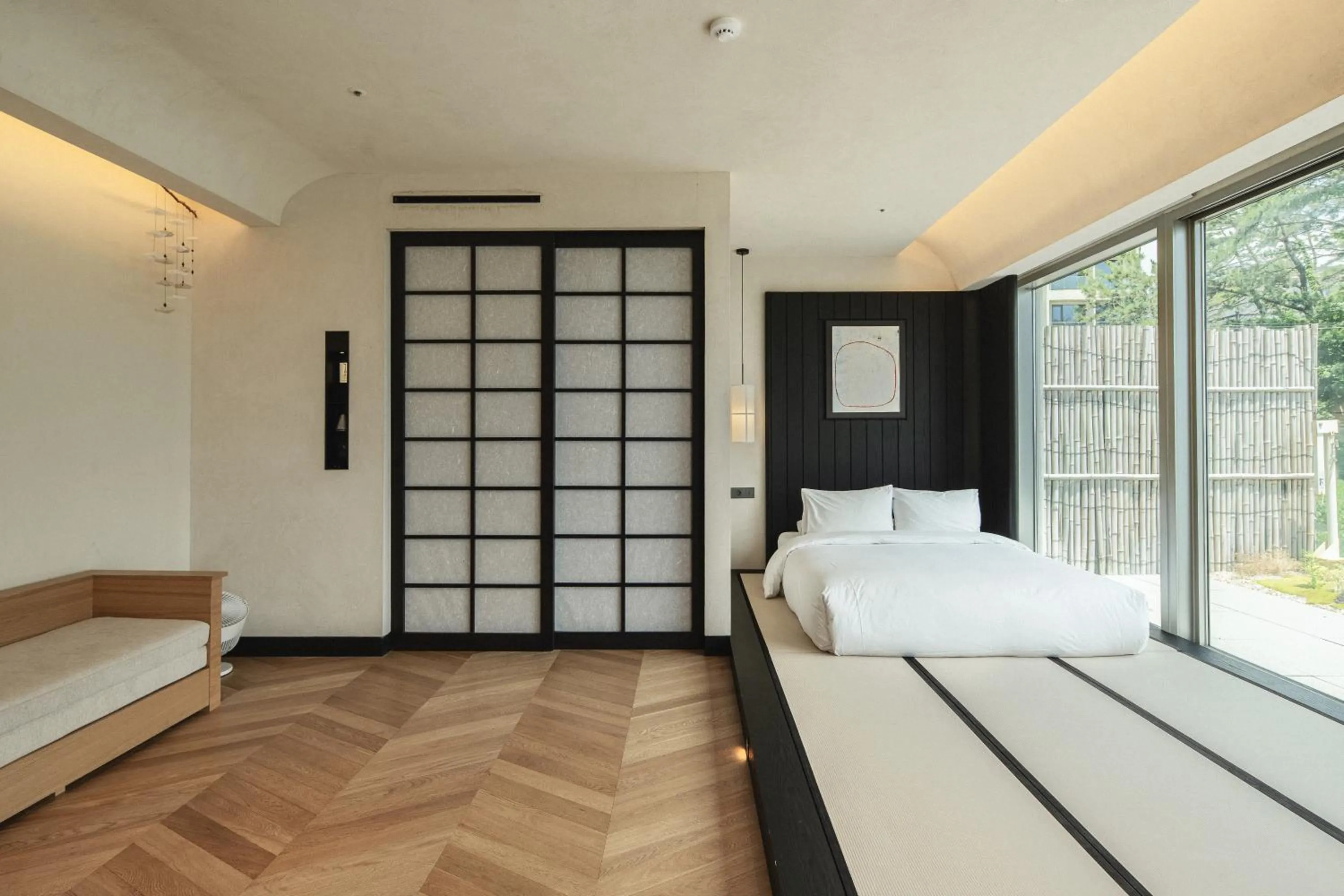 Photo of the whole room, Bed in Ije Busan