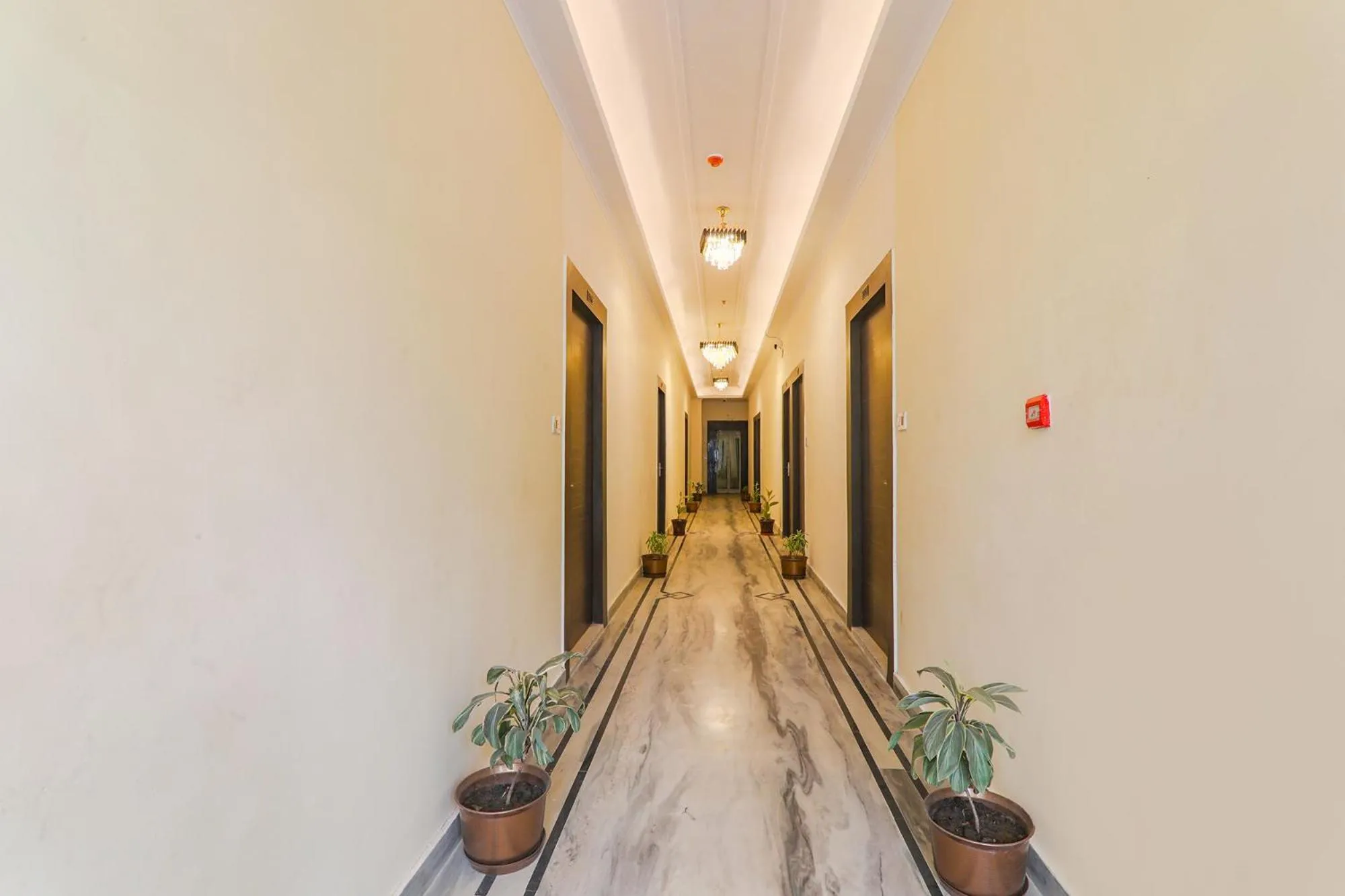 Lobby or reception in FabHotel Raj Palace