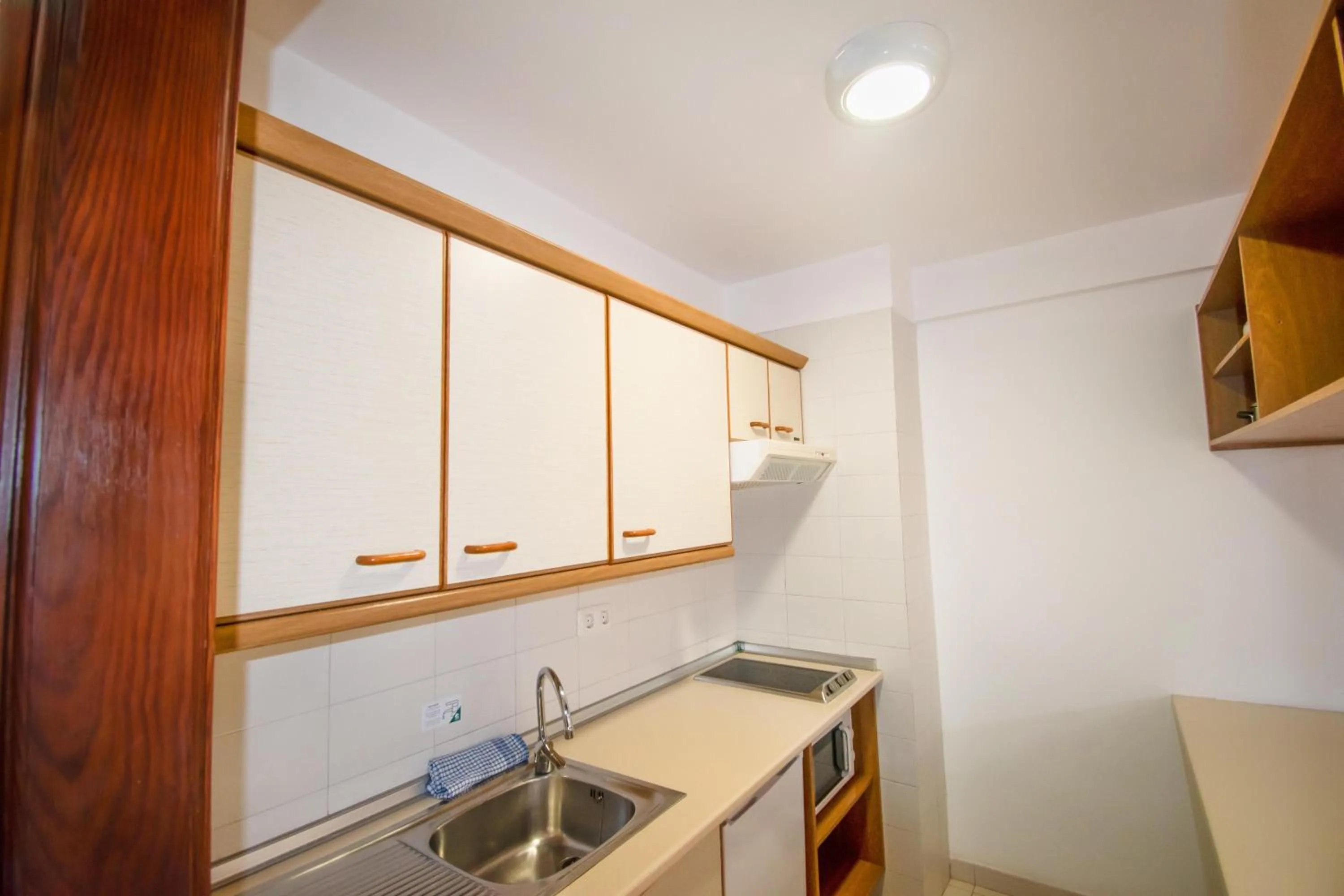 Kitchen or kitchenette in Coral Compostela Beach