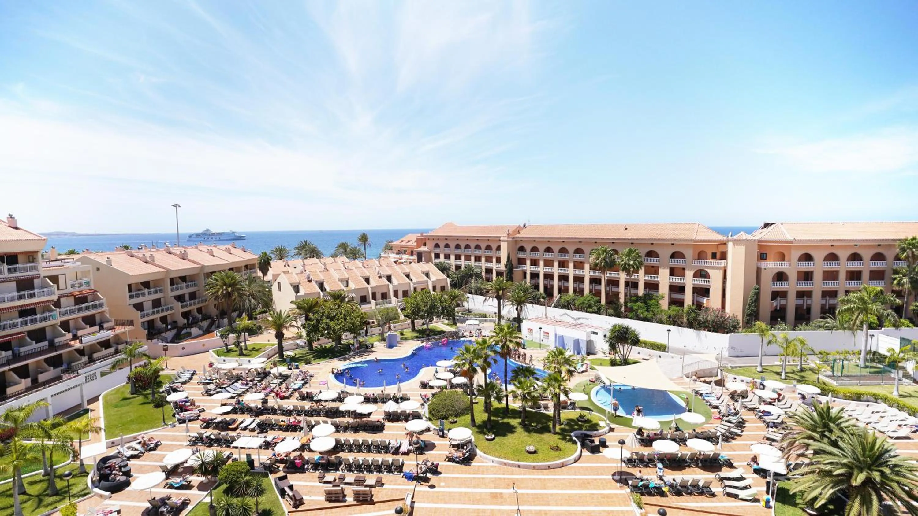 Swimming pool in Coral Compostela Beach