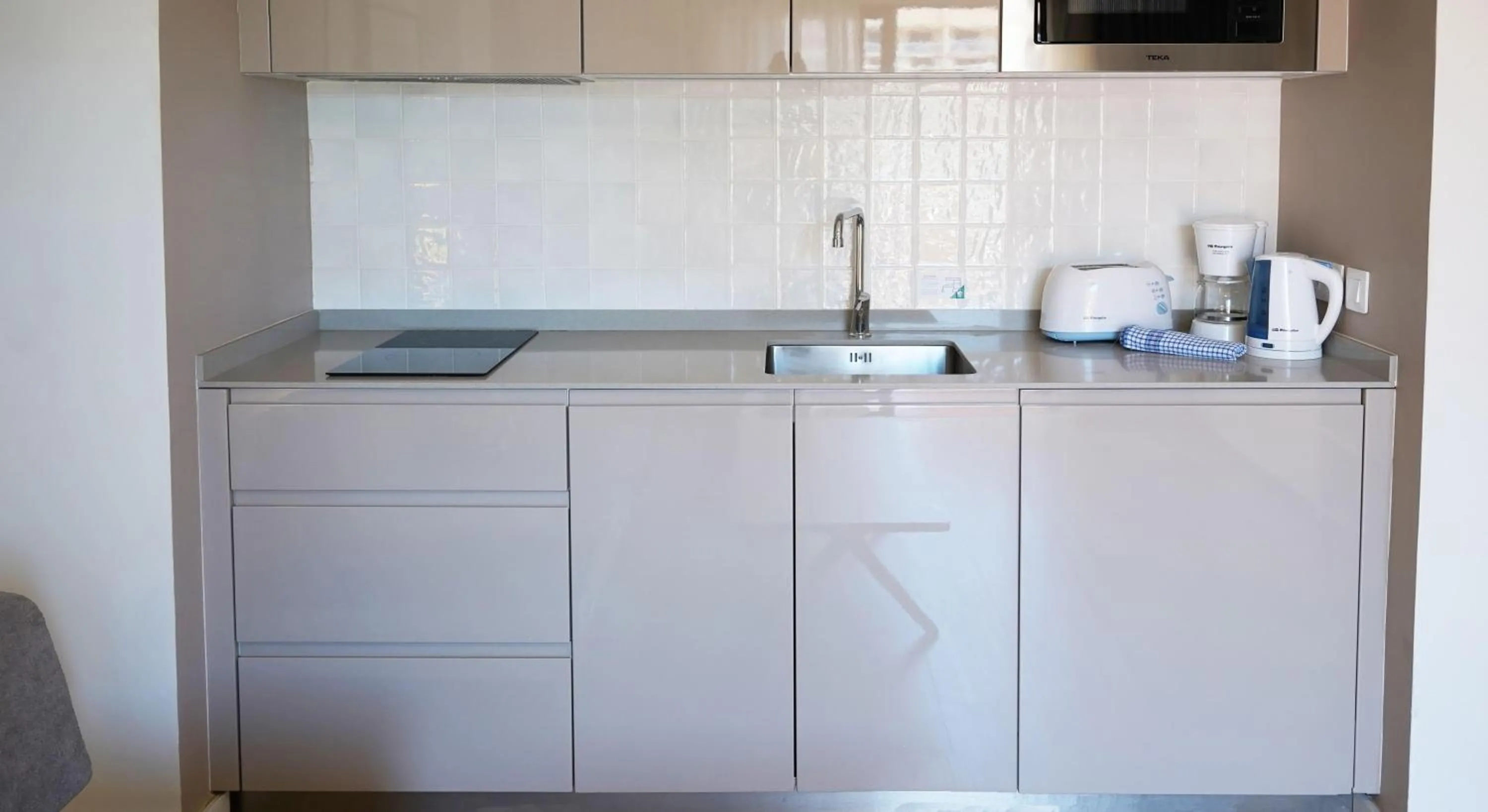 Photo of the whole room in Coral Compostela Beach