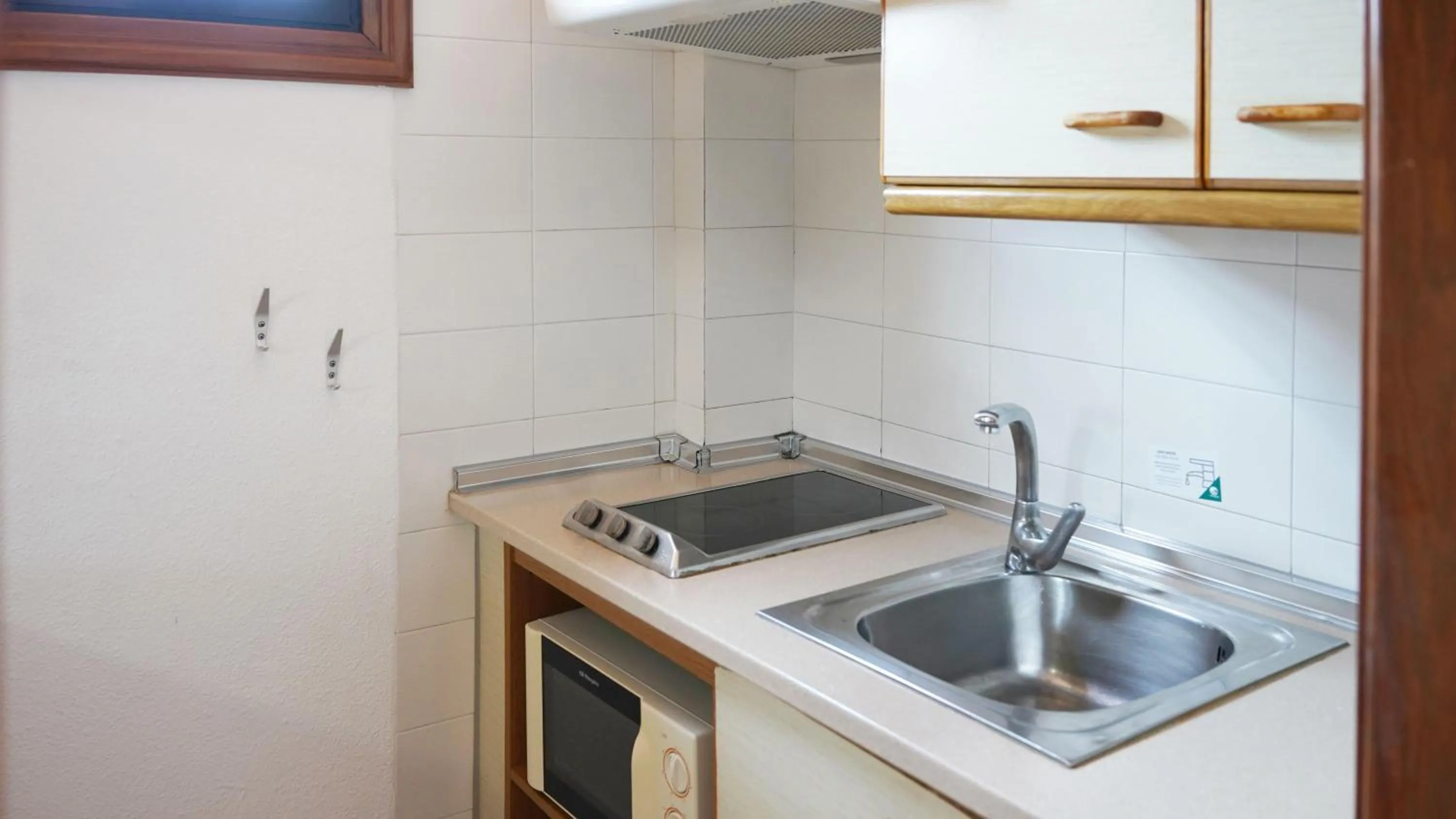 Kitchen or kitchenette in Coral Compostela Beach