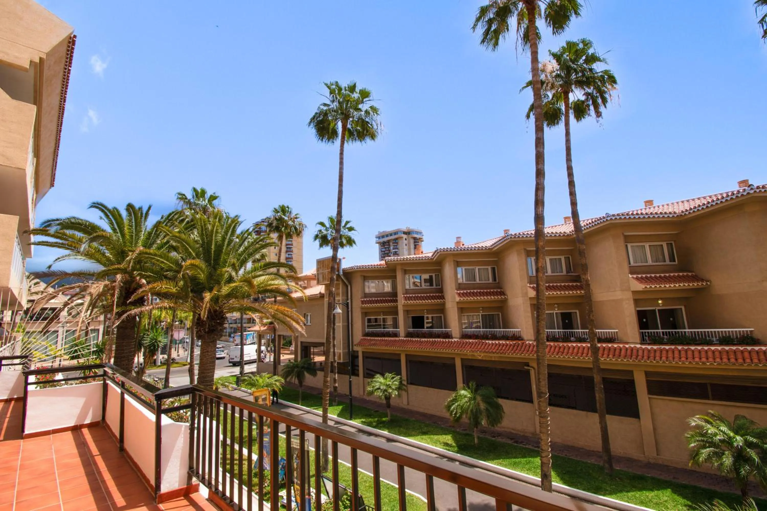 Photo of the whole room in Coral Compostela Beach