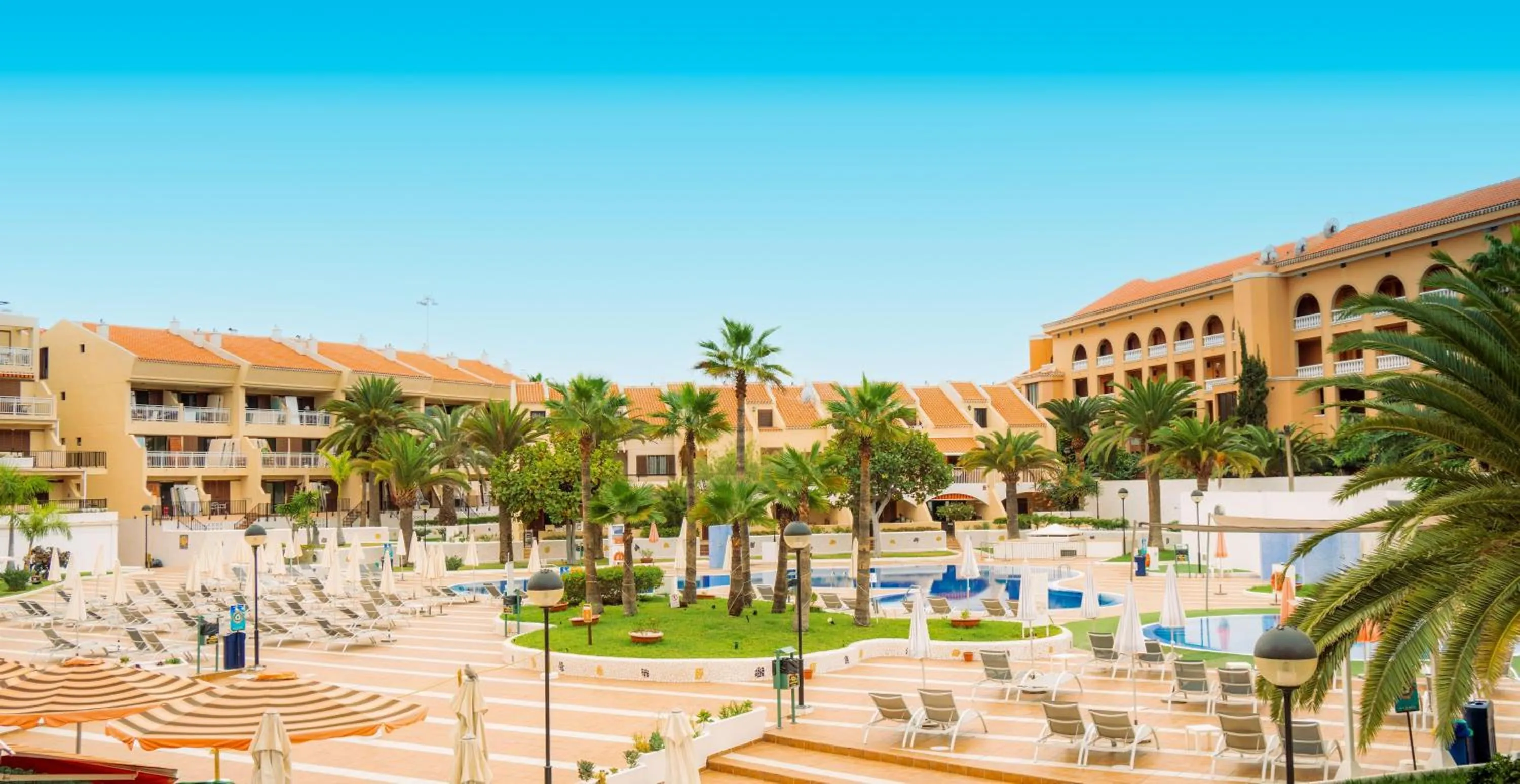 Swimming pool in Coral Compostela Beach