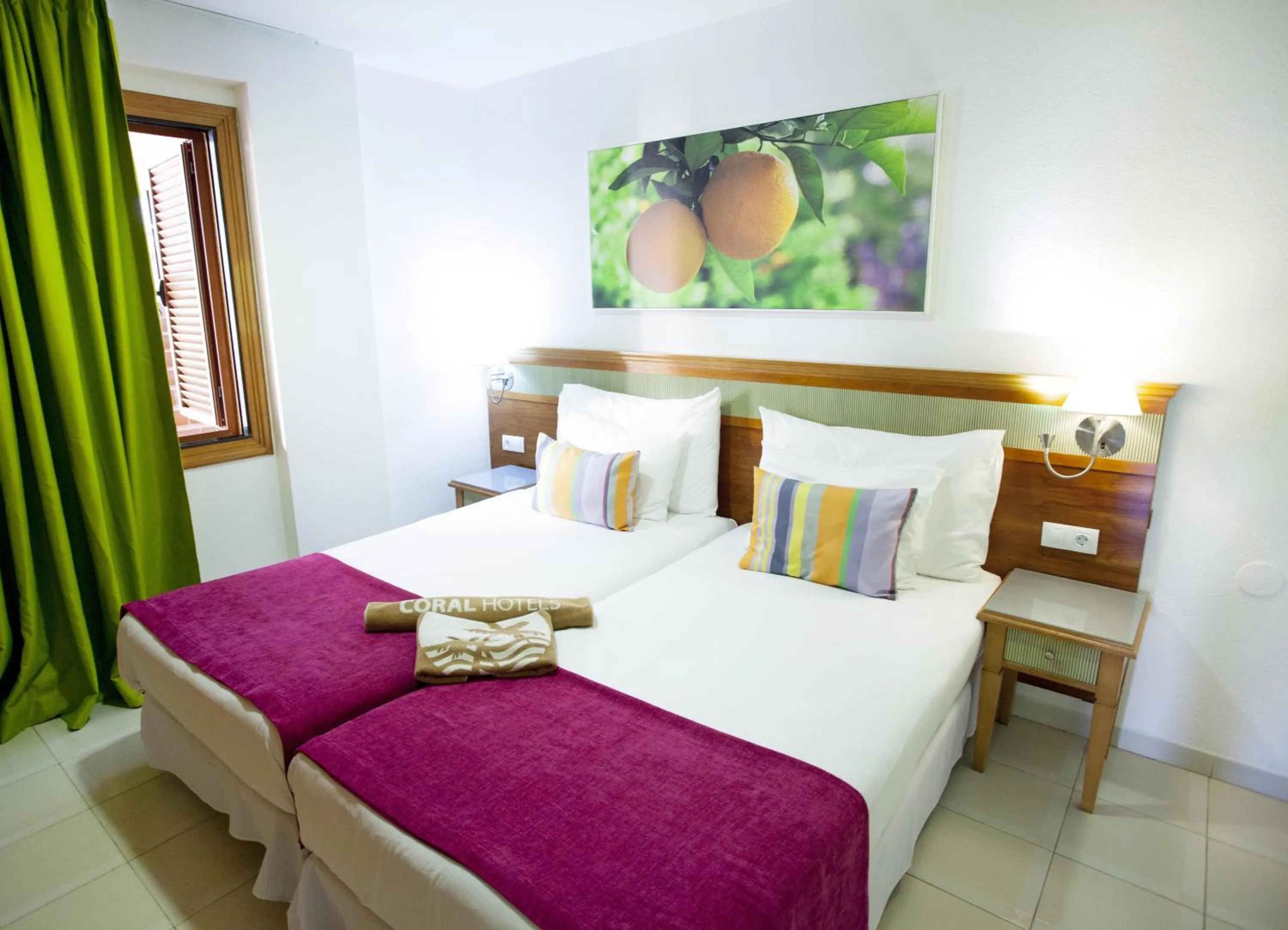 Photo of the whole room, Bed in Coral Compostela Beach