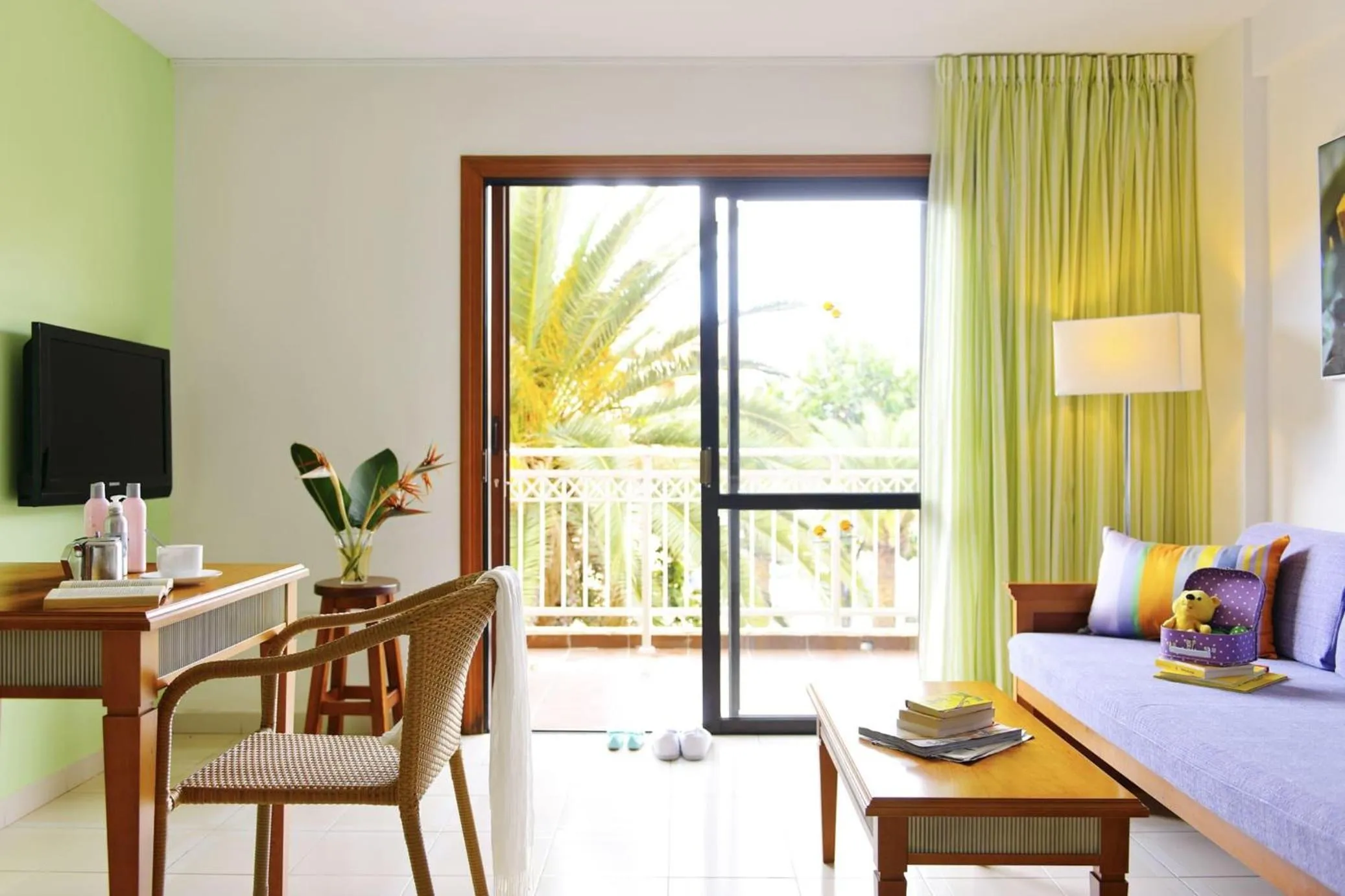 Photo of the whole room in Coral Compostela Beach