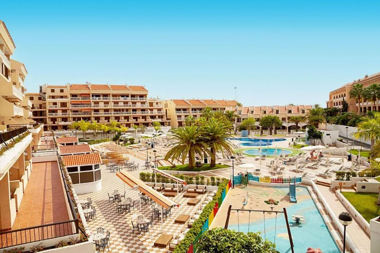 Swimming pool in Coral Compostela Beach
