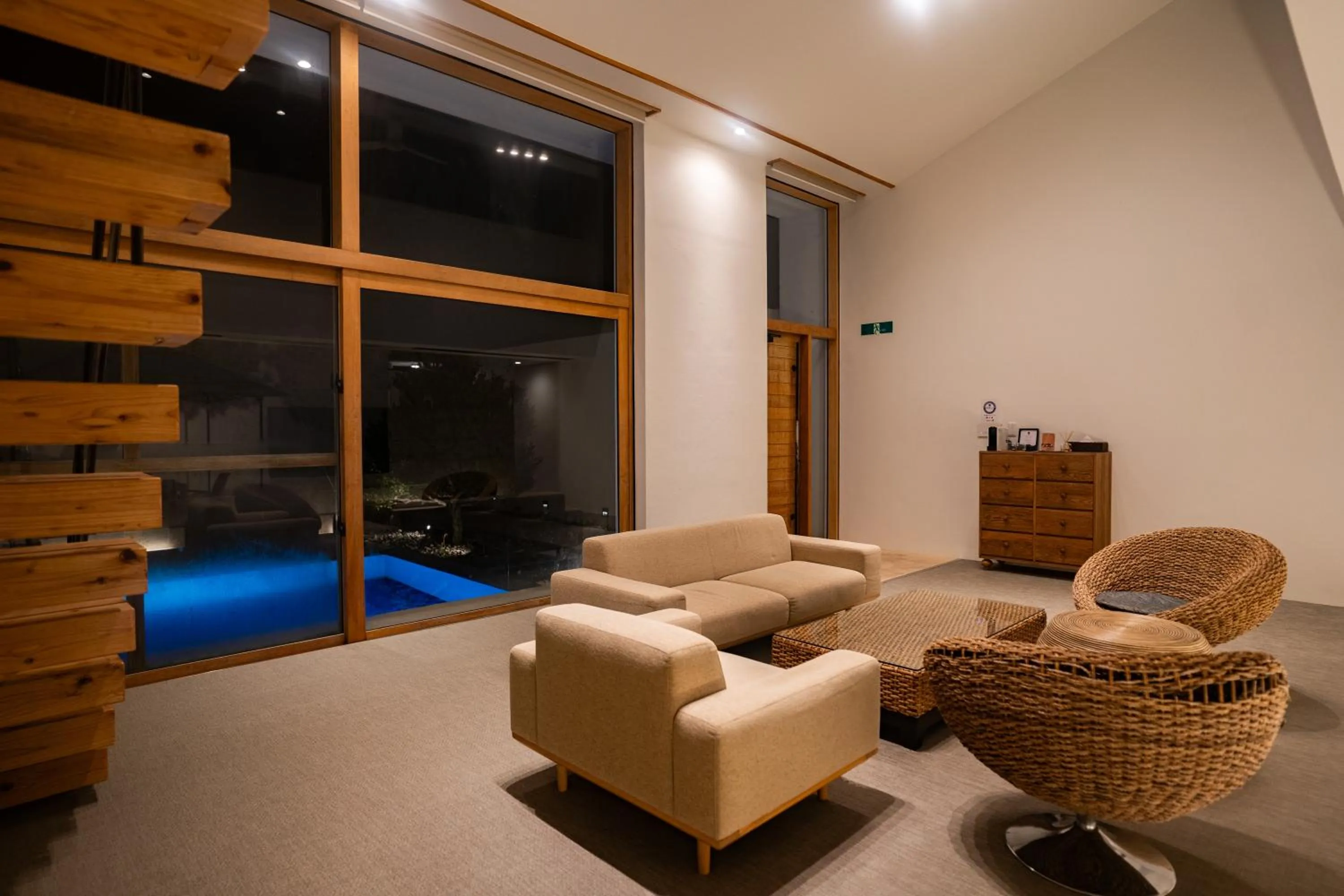 Living room in Secret Villas by Relapool