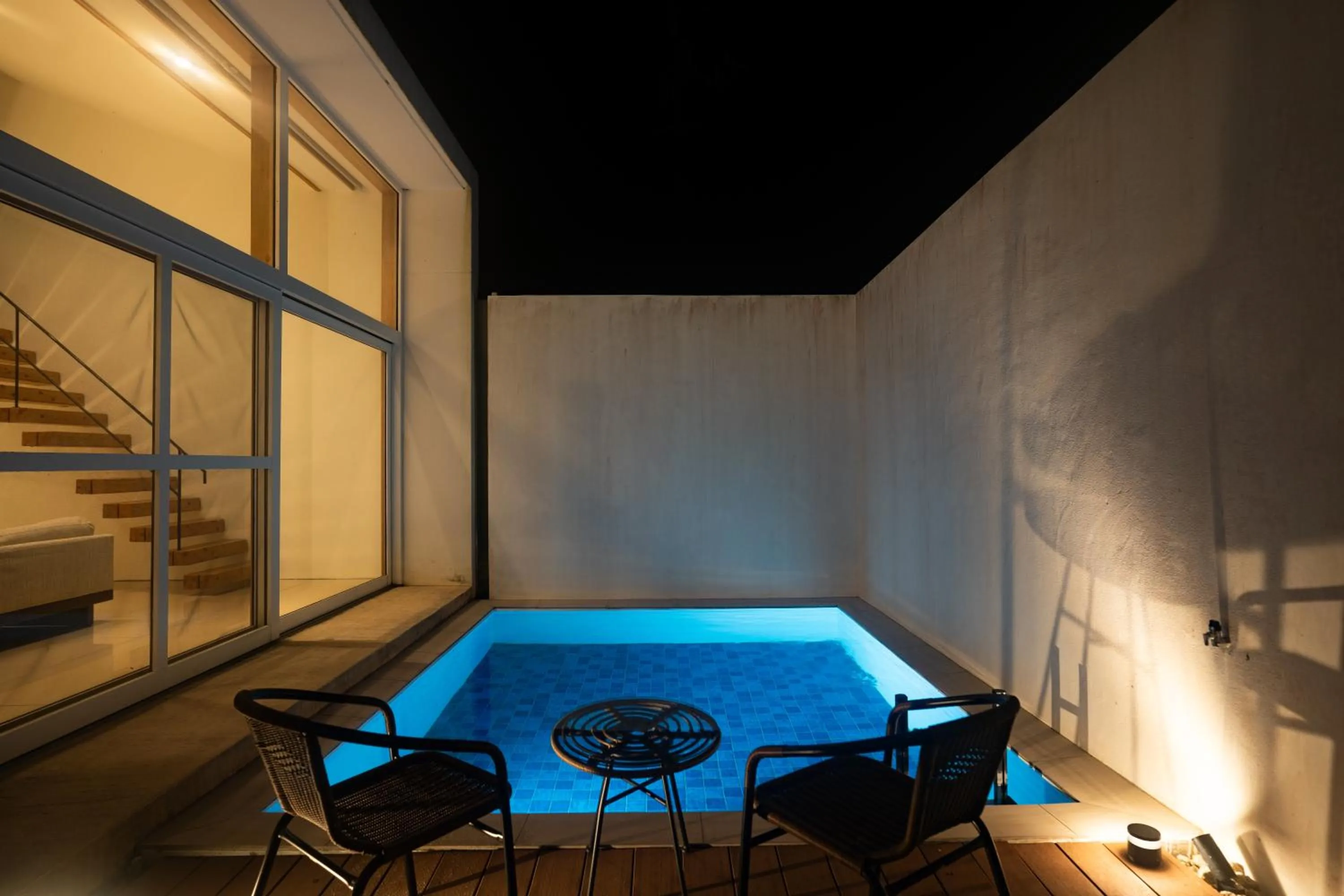 Balcony/Terrace in Secret Villas by Relapool